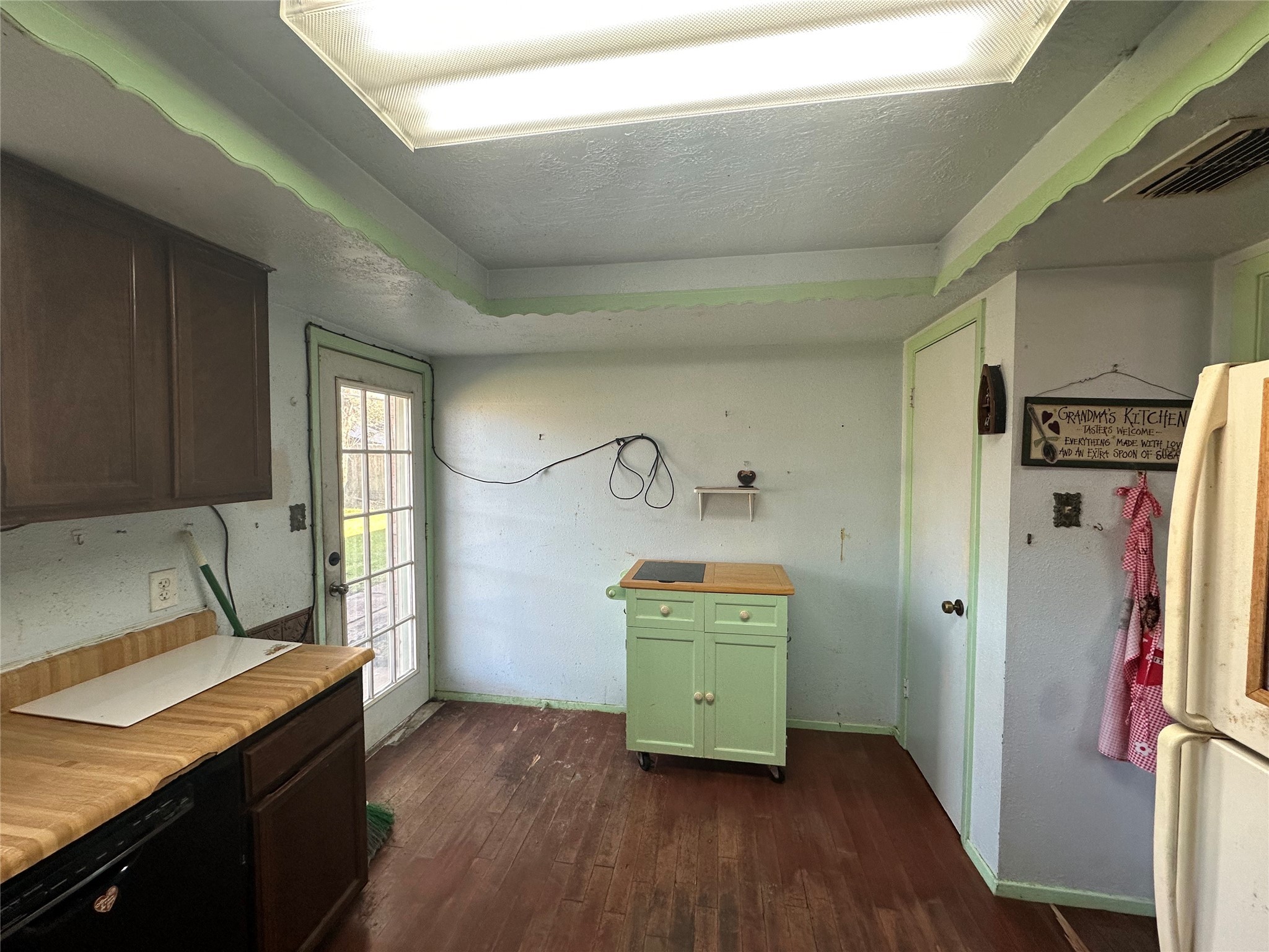 10415 Towne Oak Lane Property Photo 5