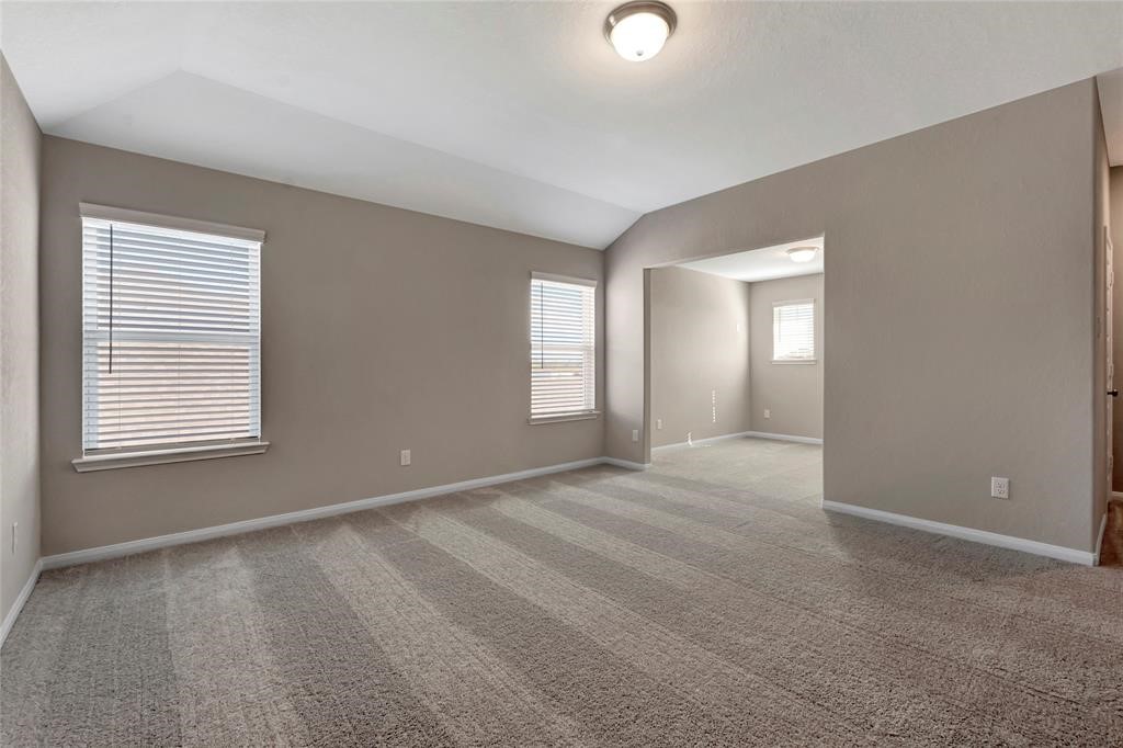 903 Cloverdale Drive Property Photo 19