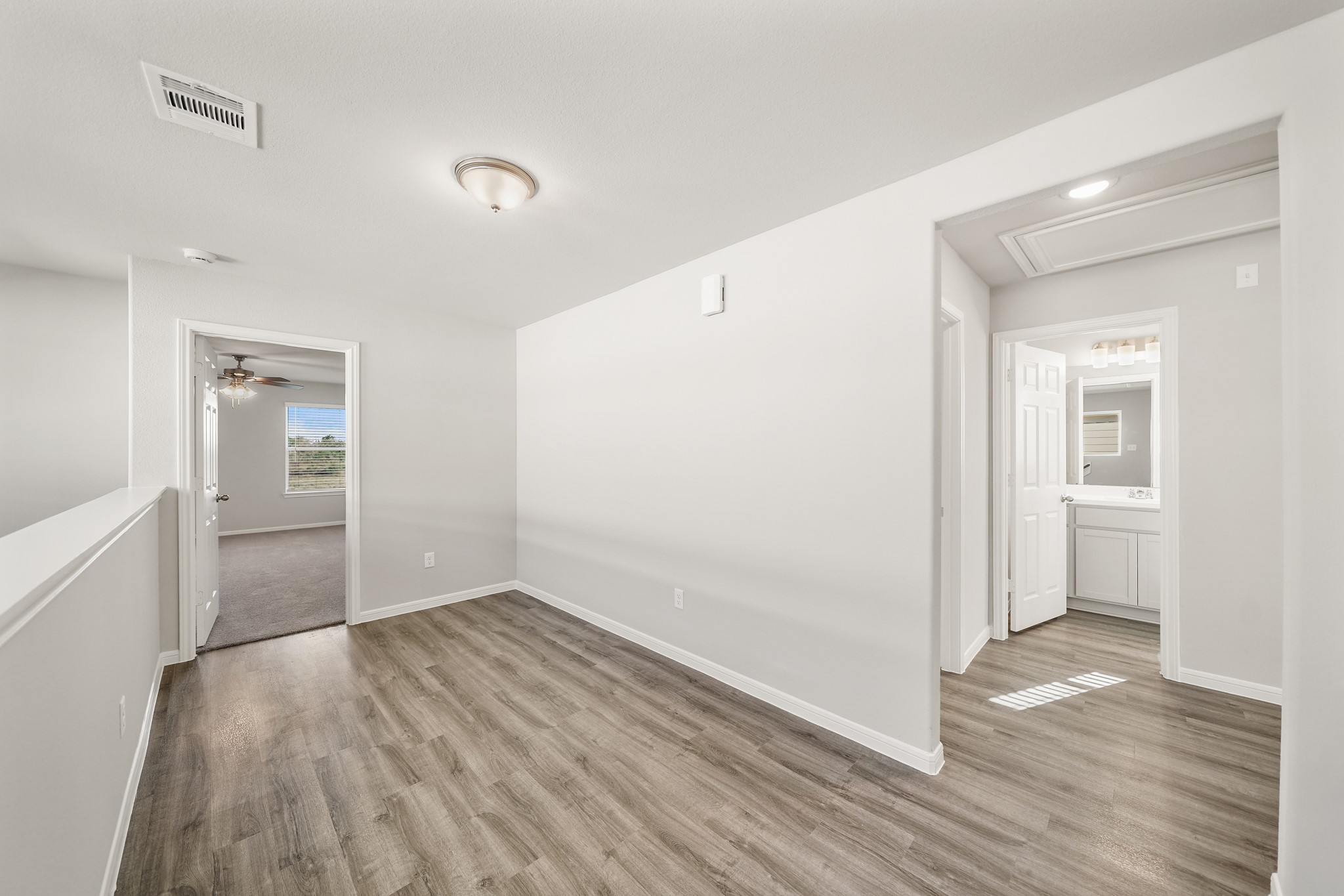 13429 Lucky Bill Lane Property Photo 4