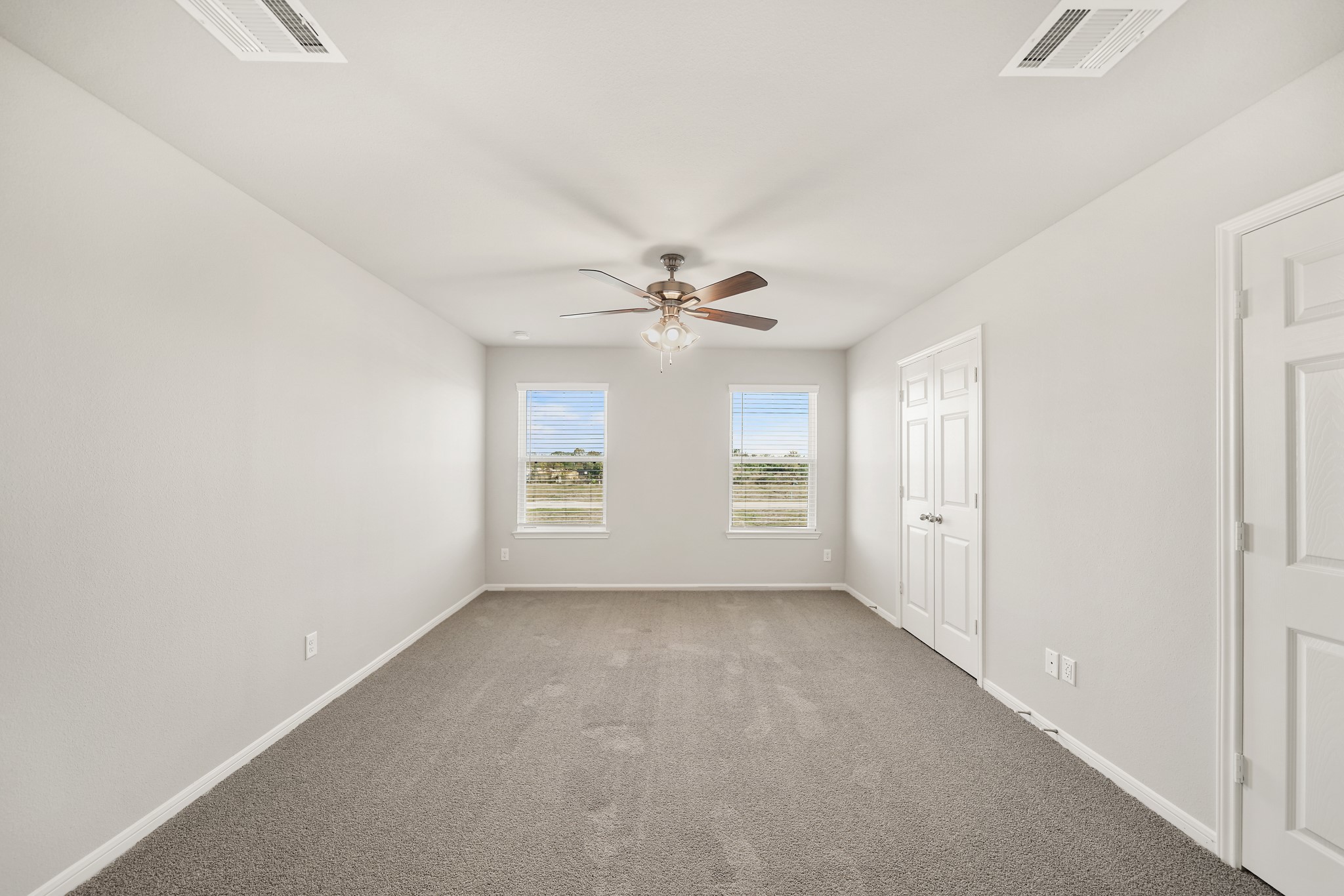 13429 Lucky Bill Lane Property Photo 5