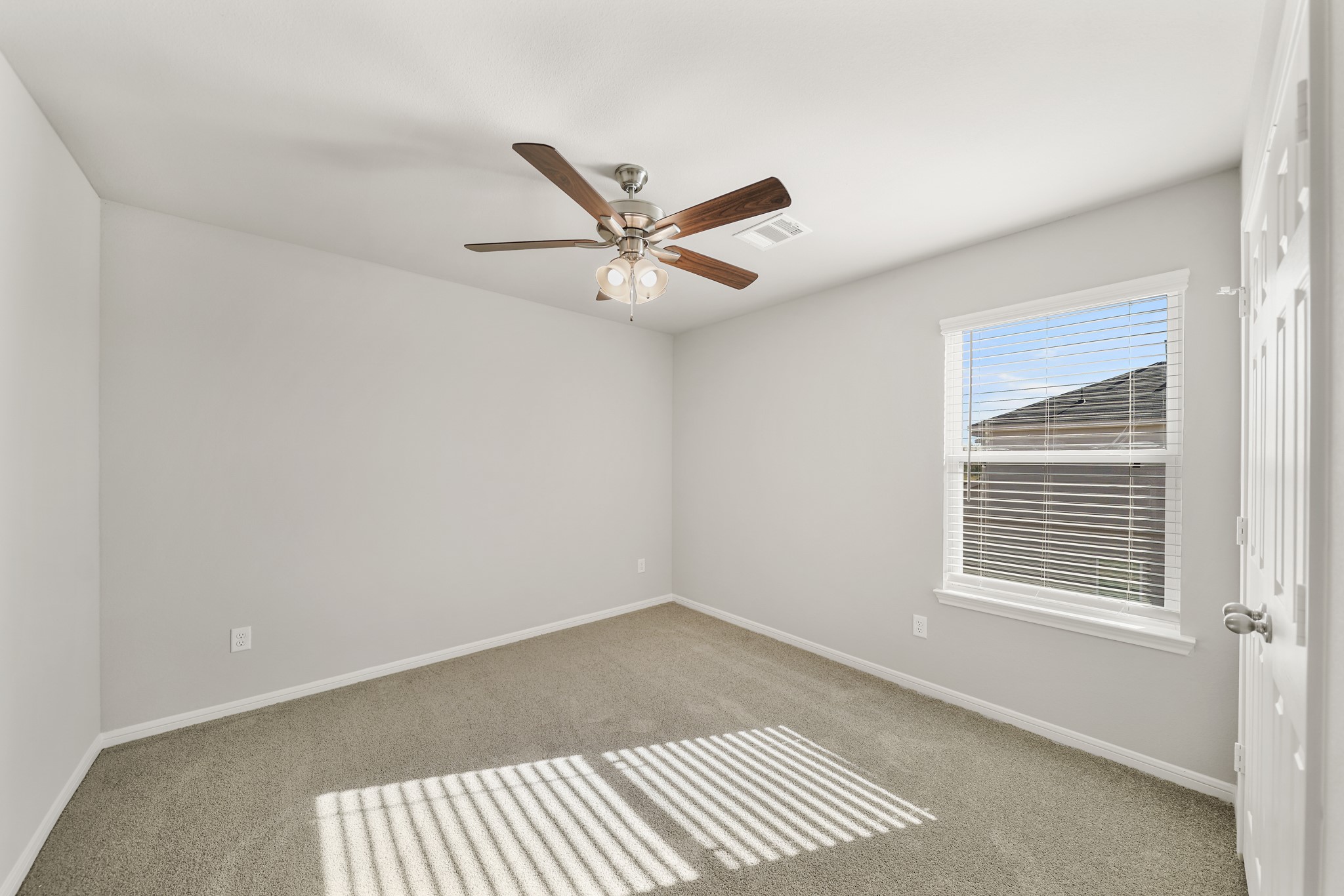 13429 Lucky Bill Lane Property Photo 6