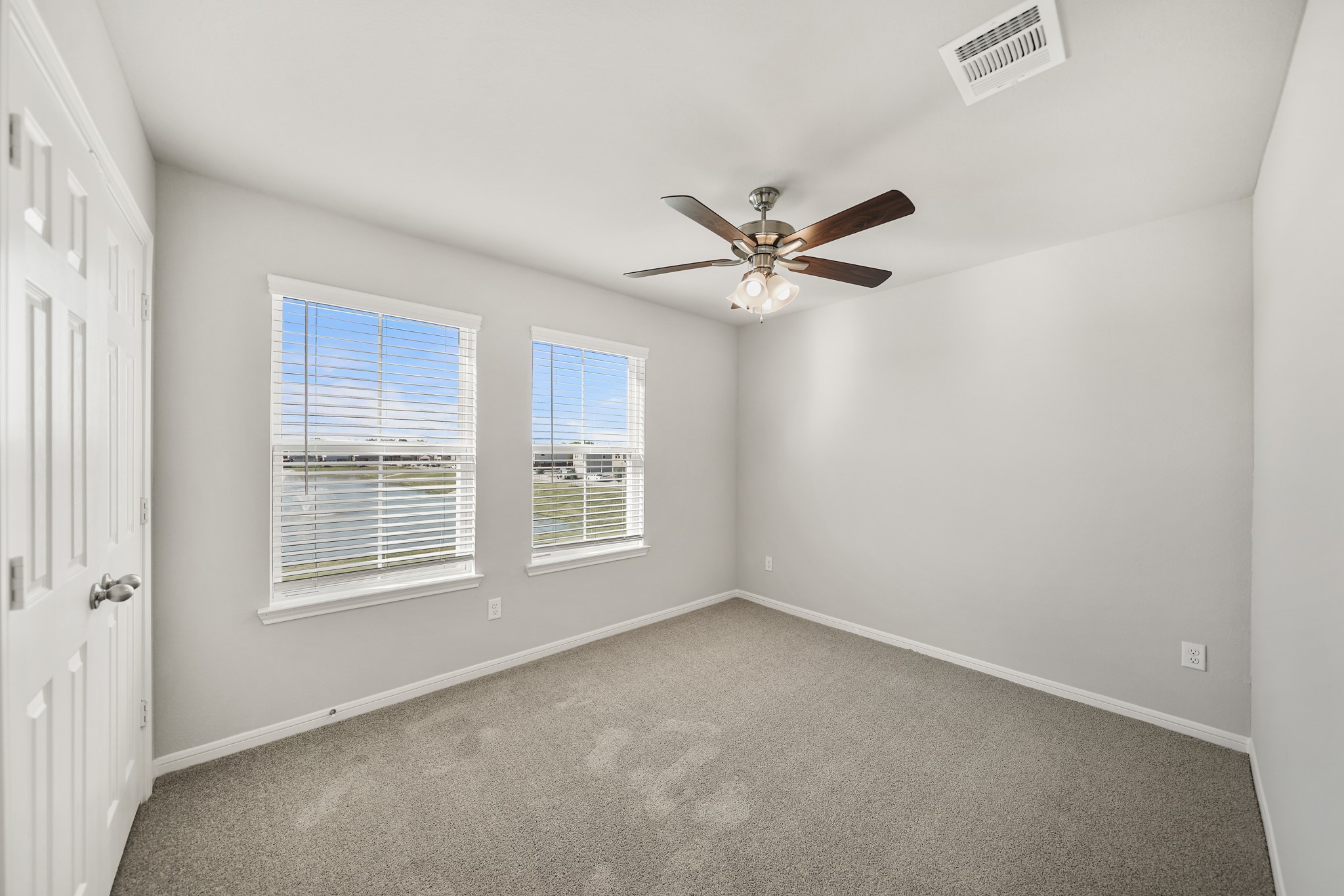 13429 Lucky Bill Lane Property Photo 9