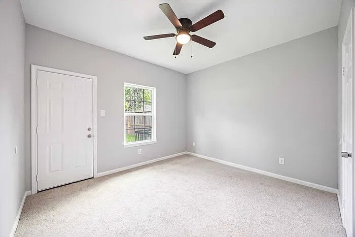 4507 White Rock Street B Property Photo 15