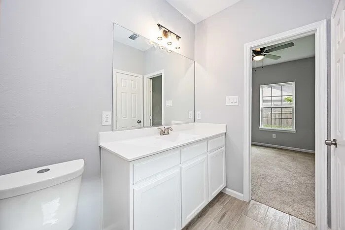 4507 White Rock Street B Property Photo 18