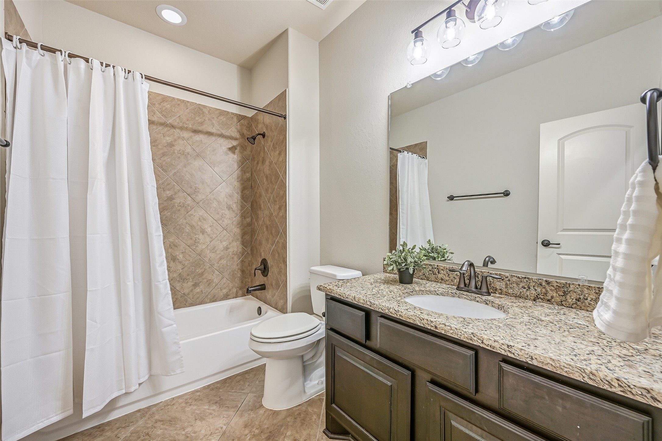 2316 Durango Bend Lane Property Photo 33