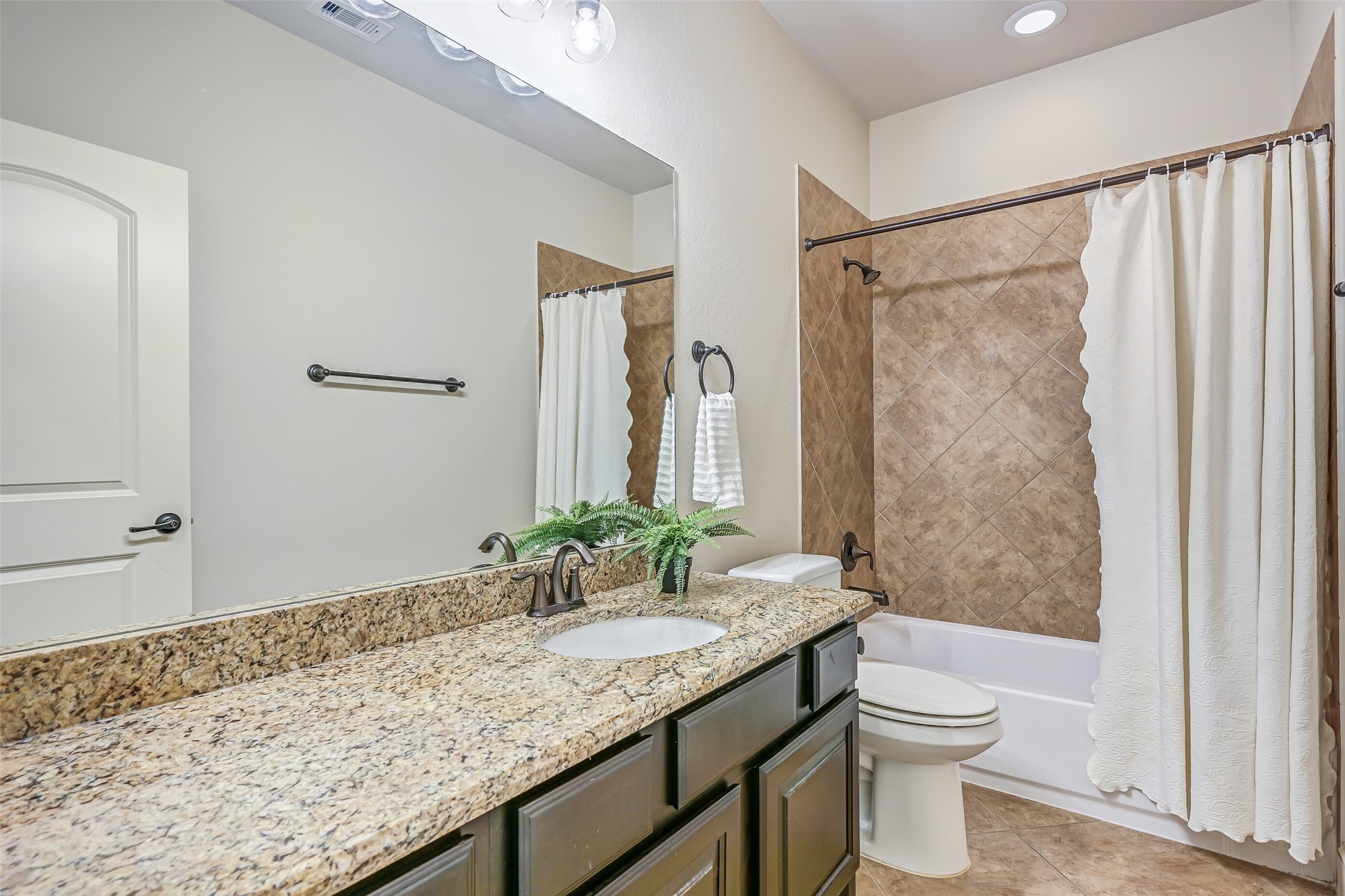 2316 Durango Bend Lane Property Photo 35