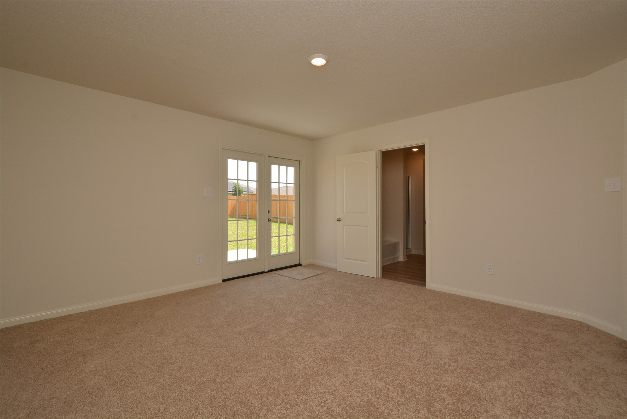 22426 Kennons Way Property Photo 6