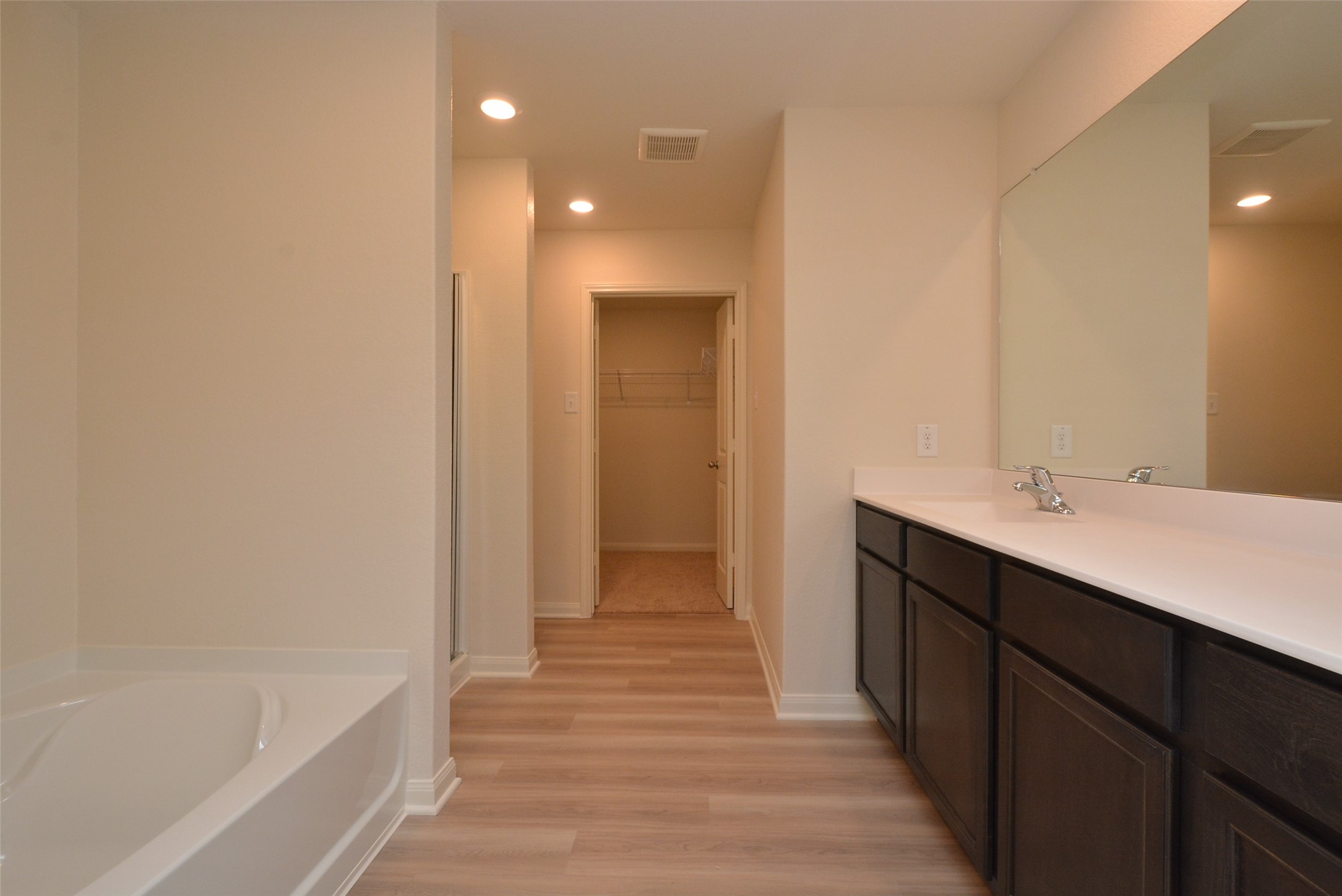 22426 Kennons Way Property Photo 7