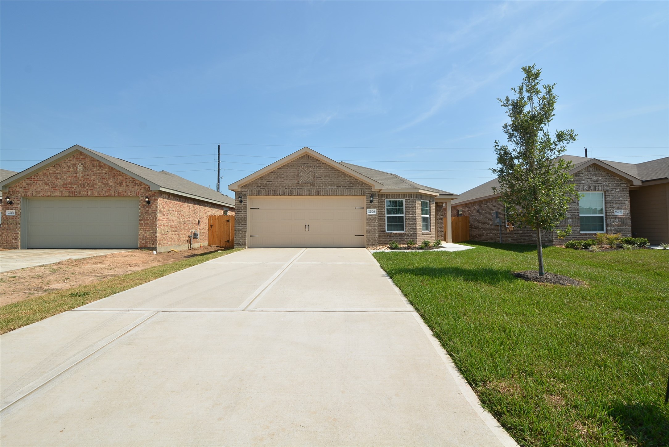 22426 Kennons Way Property Photo 8
