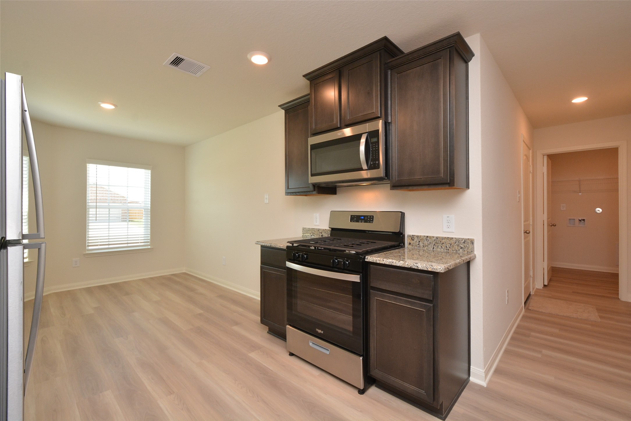 22426 Kennons Way Property Photo 19