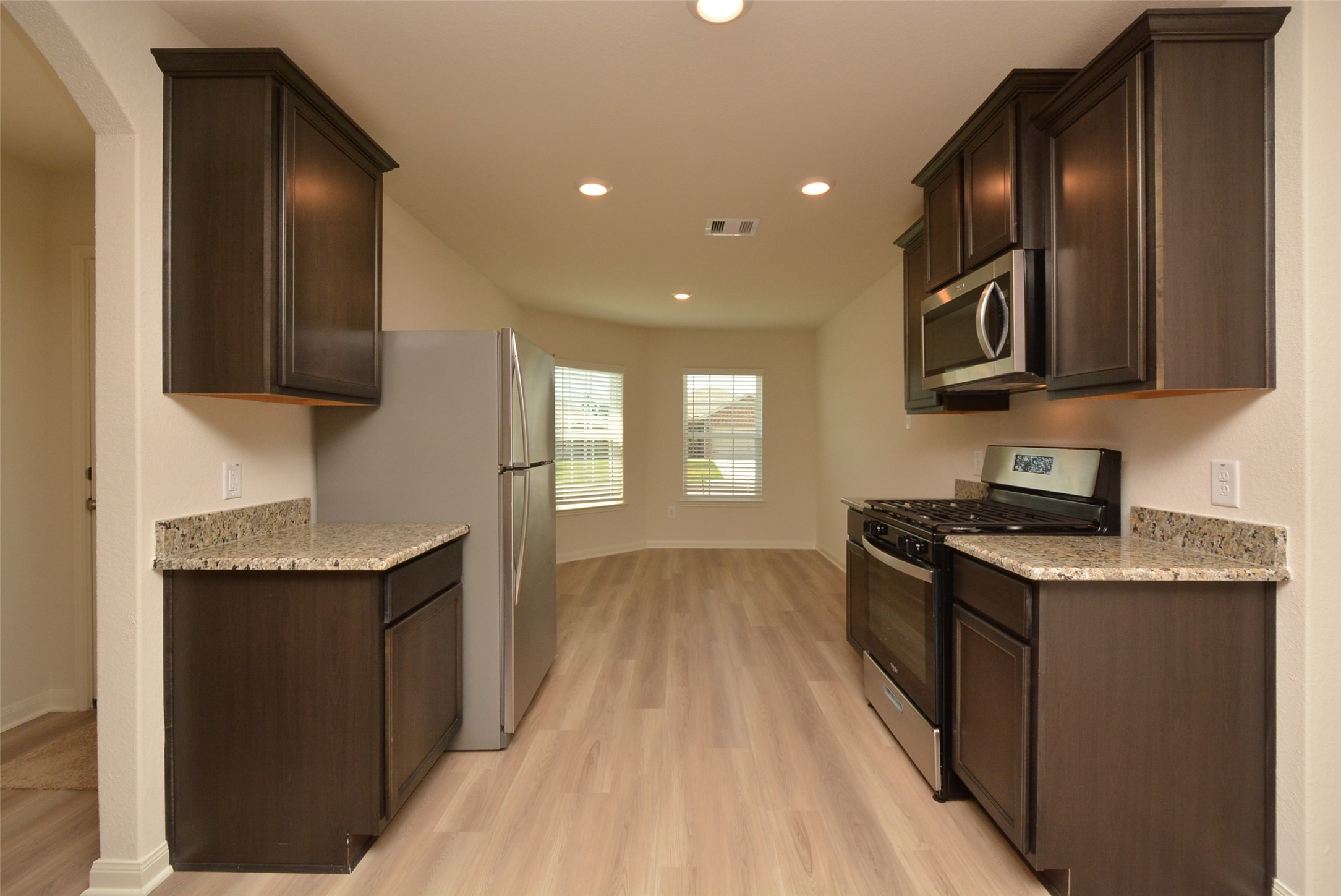 22426 Kennons Way Property Photo 20