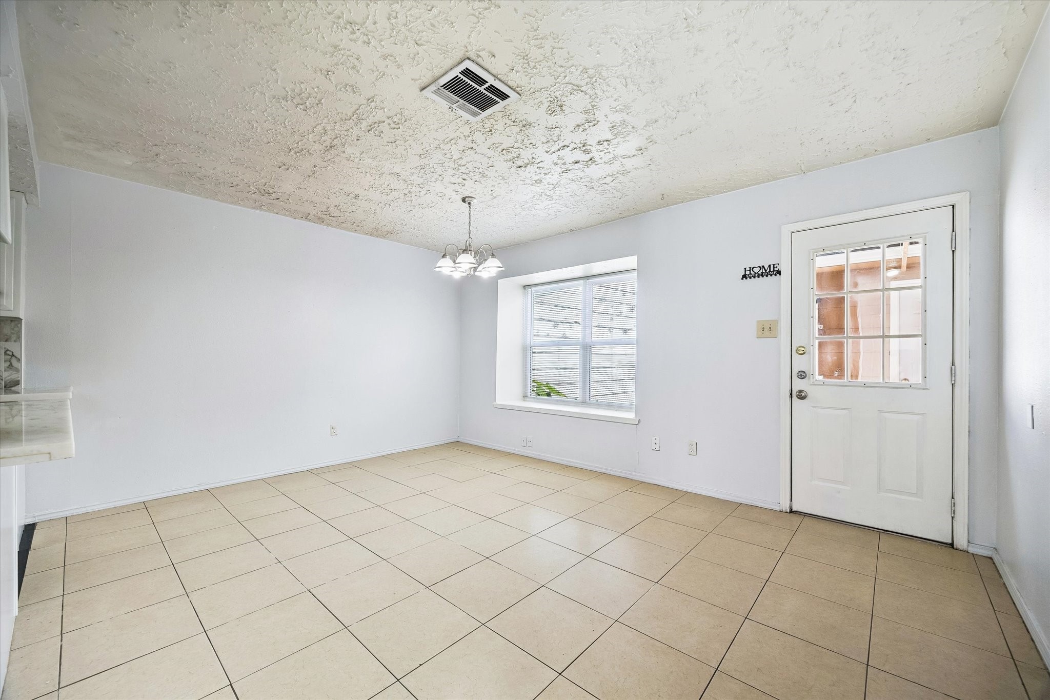 6407 S Briar Bayou Drive Property Photo 6