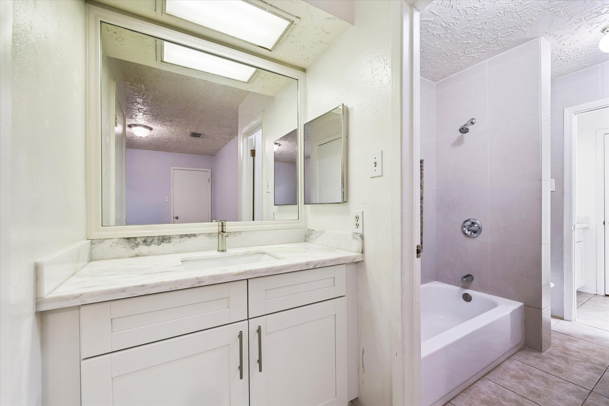 6407 S Briar Bayou Drive Property Photo 10