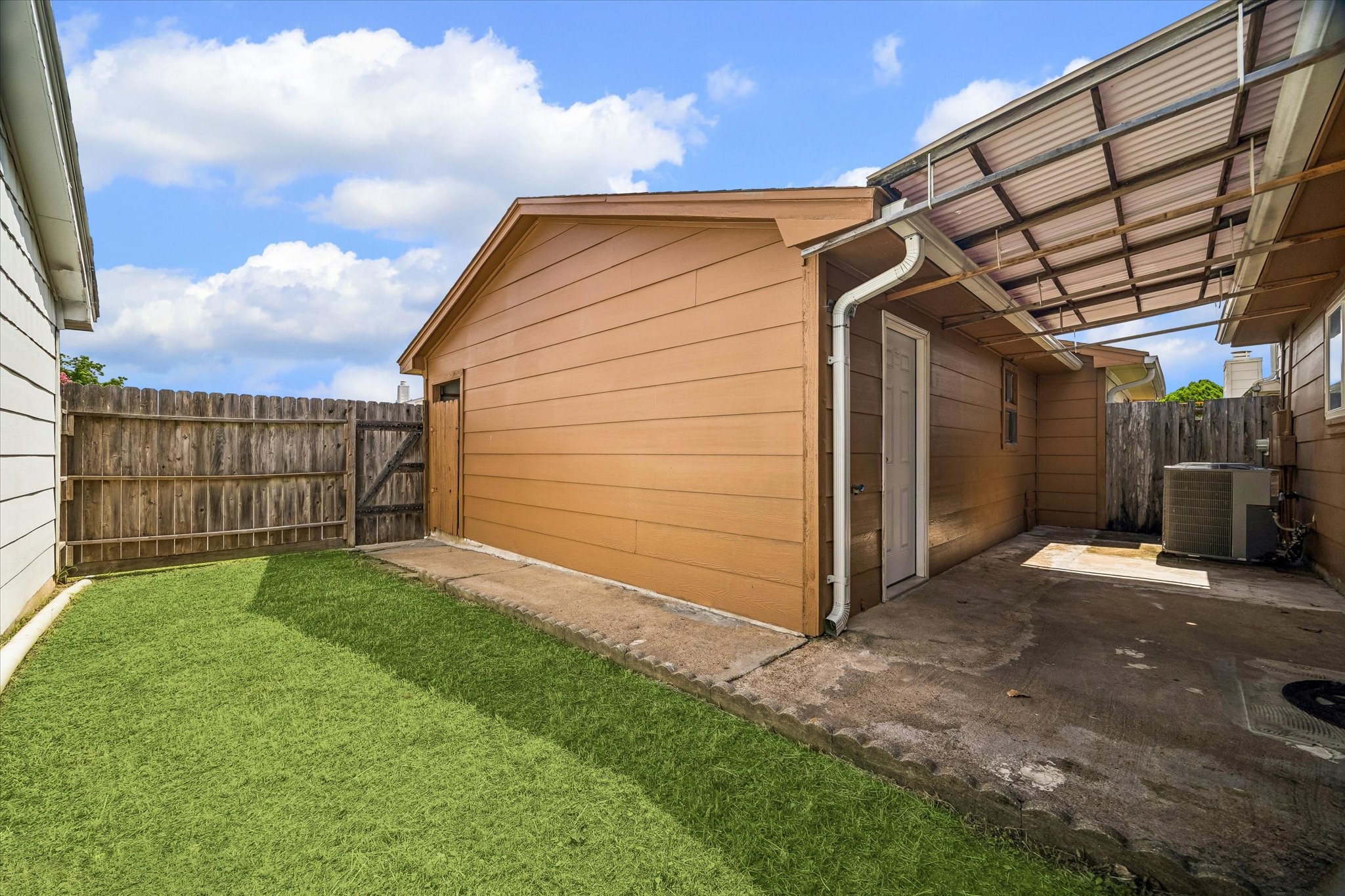 6407 S Briar Bayou Drive Property Photo 12