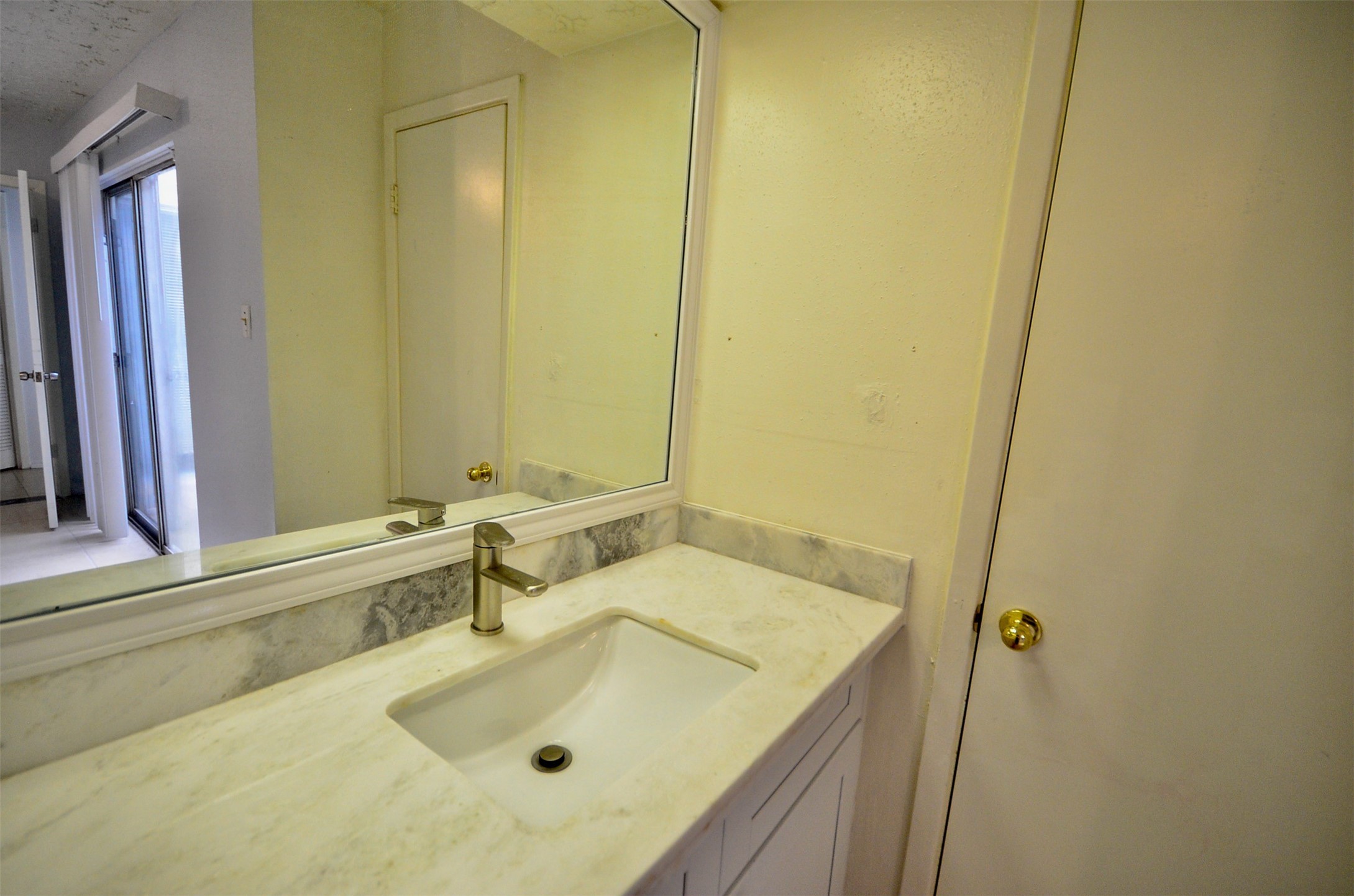 6407 S Briar Bayou Drive Property Photo 17