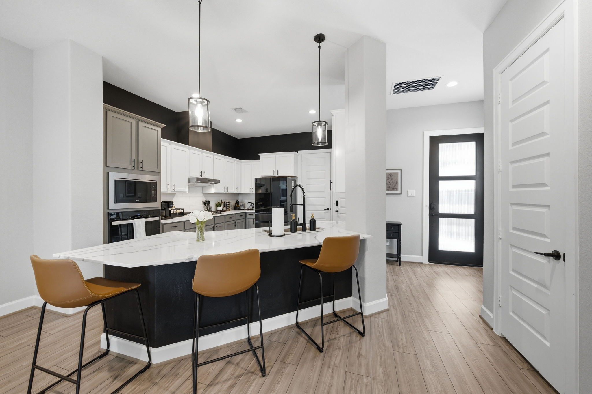 1109 Robbie Street Property Photo 5
