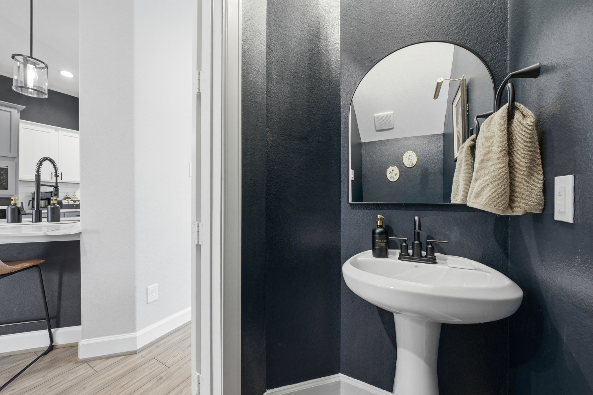 1109 Robbie Street Property Photo 6