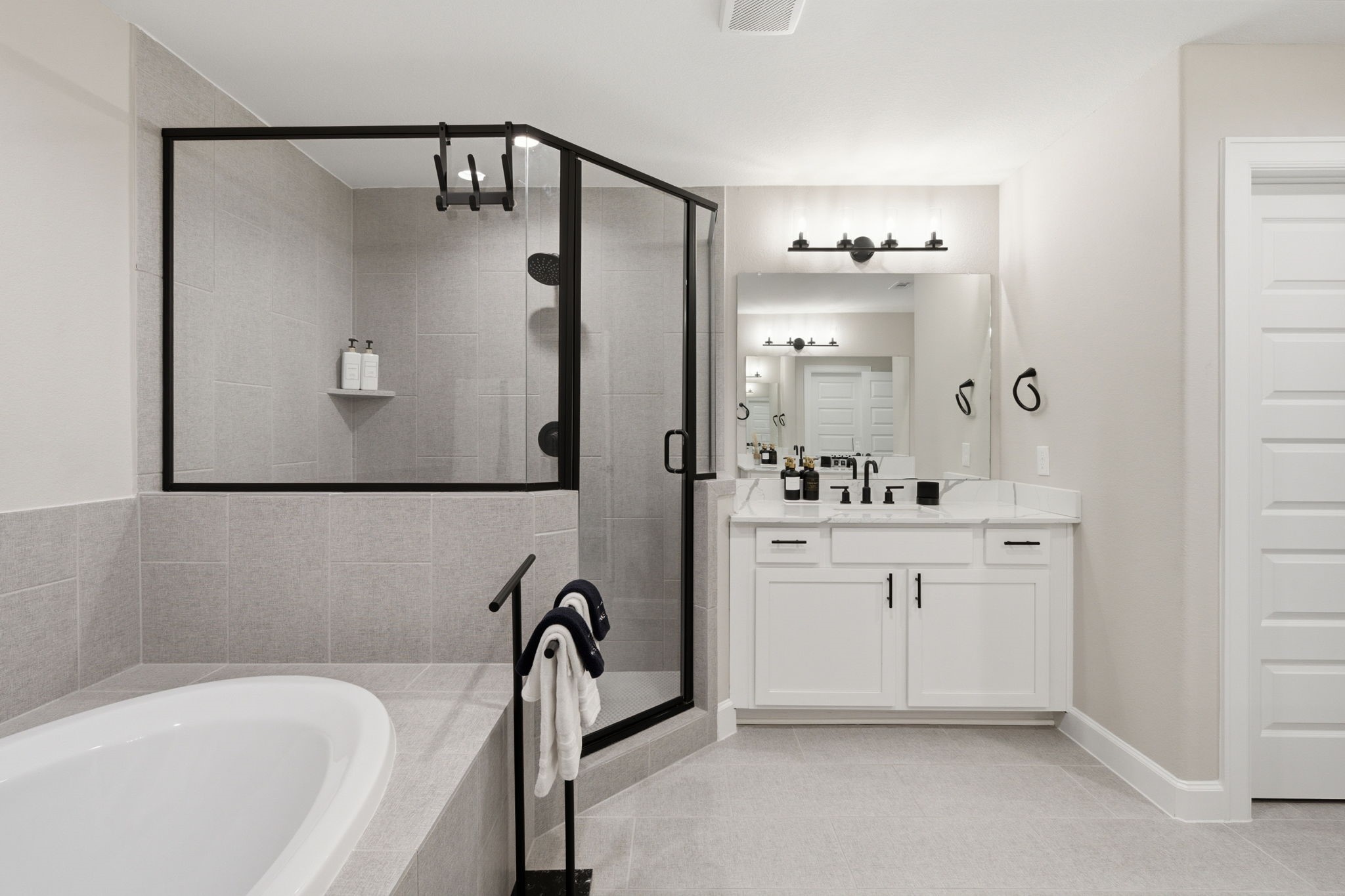 1109 Robbie Street Property Photo 12