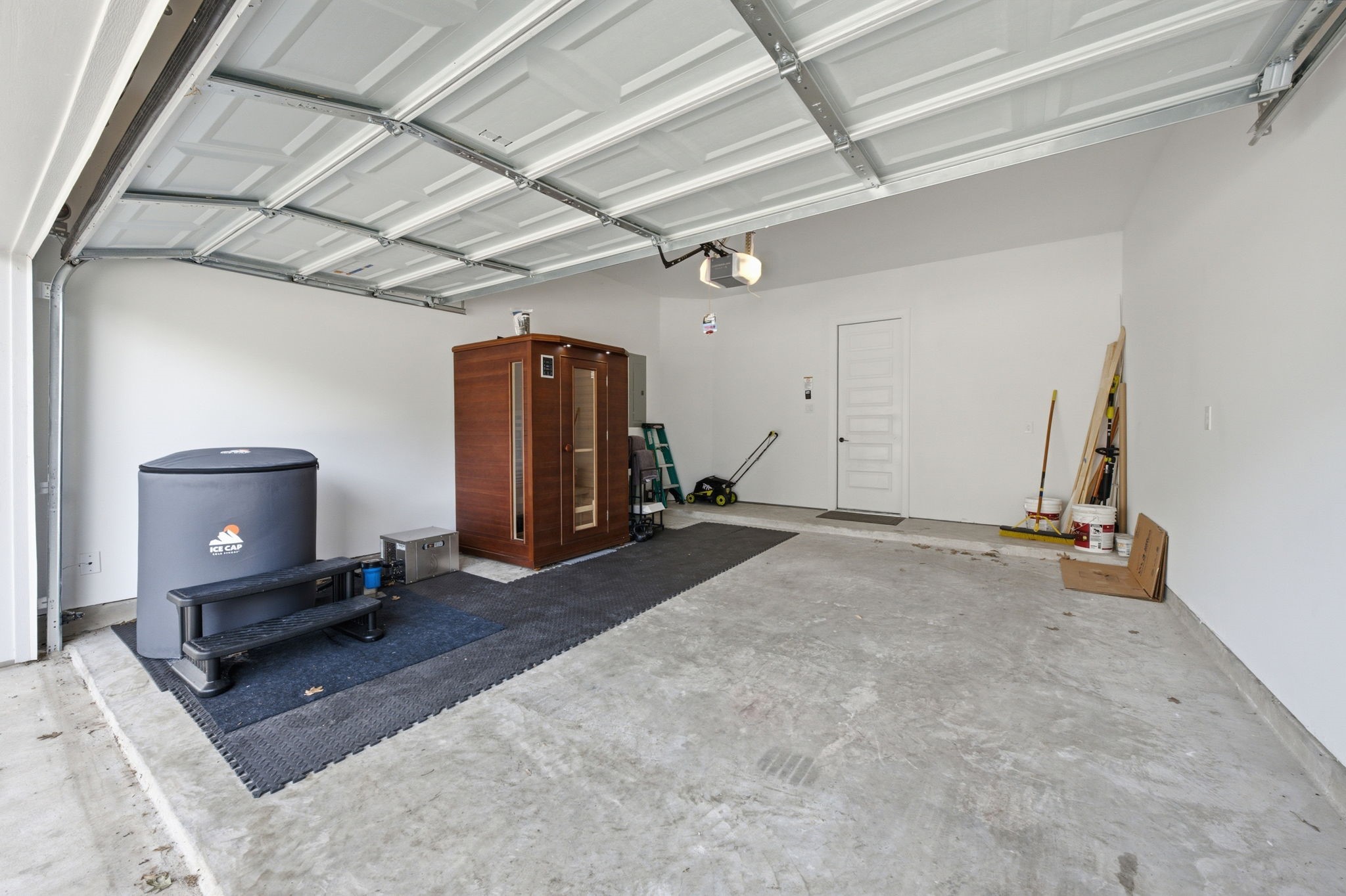 1109 Robbie Street Property Photo 18