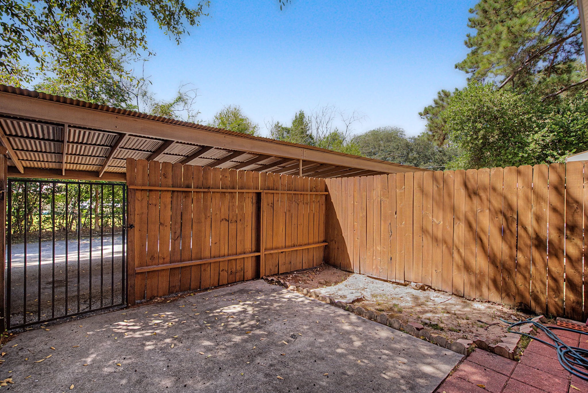 413 W Semands Avenue Property Photo 14