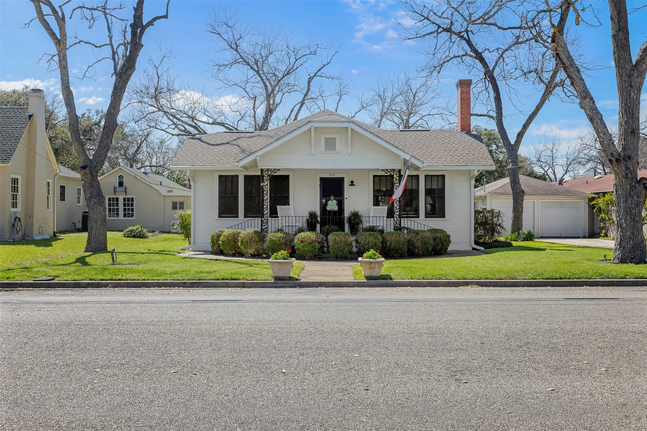 242 S Franklin Street Property Photo