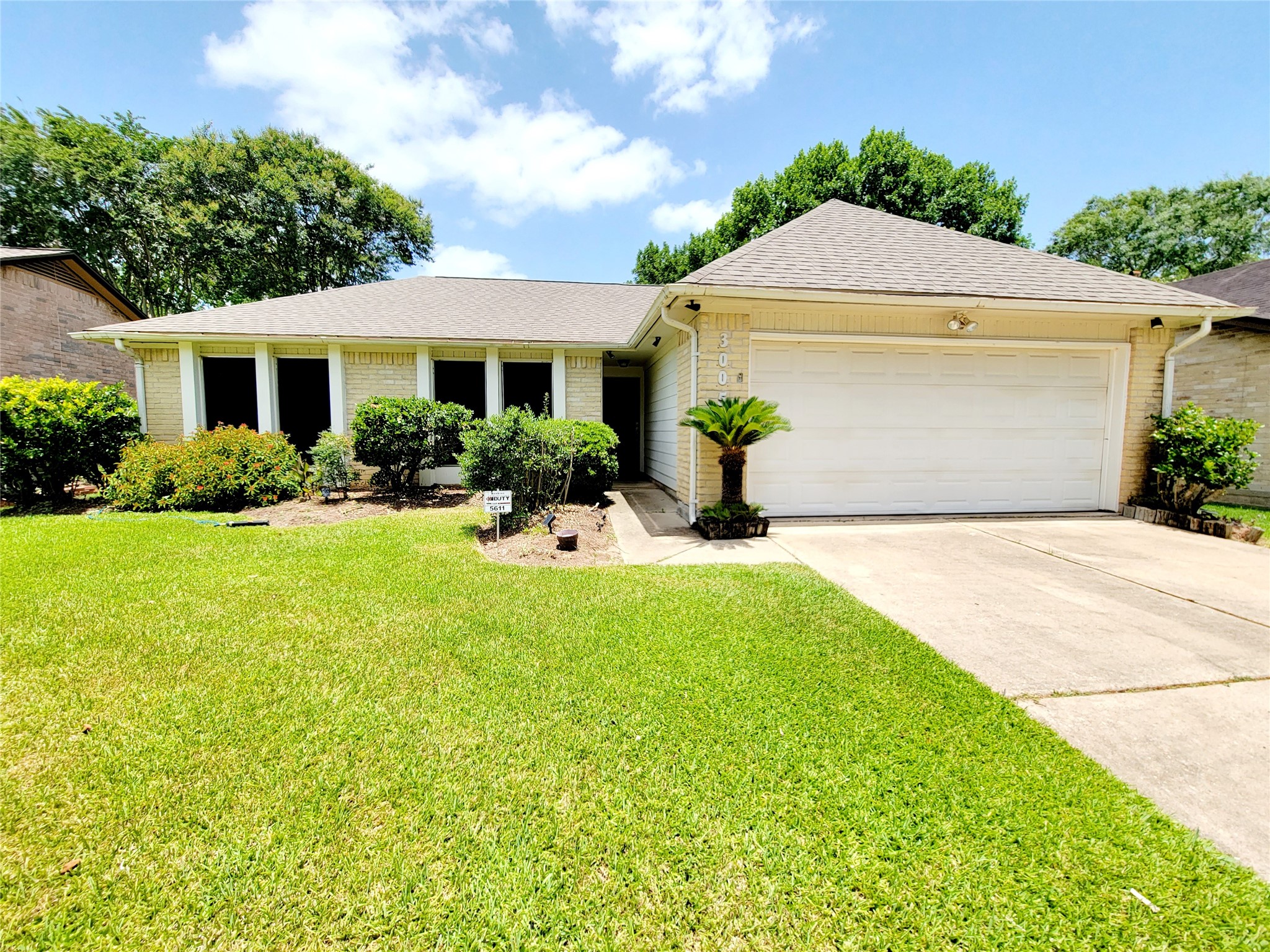 3005 Winchester Property Photo 2