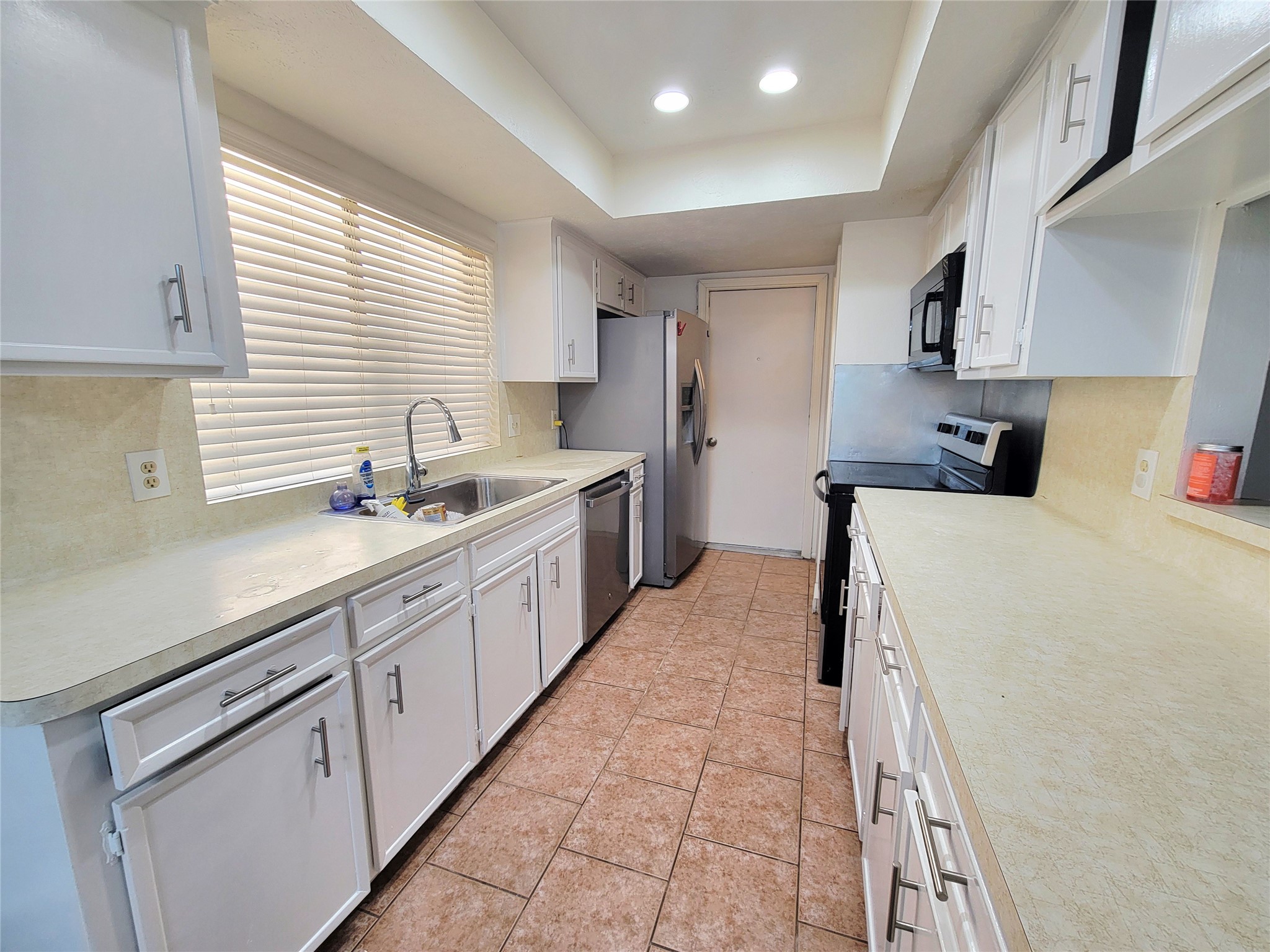 3005 Winchester Property Photo 3