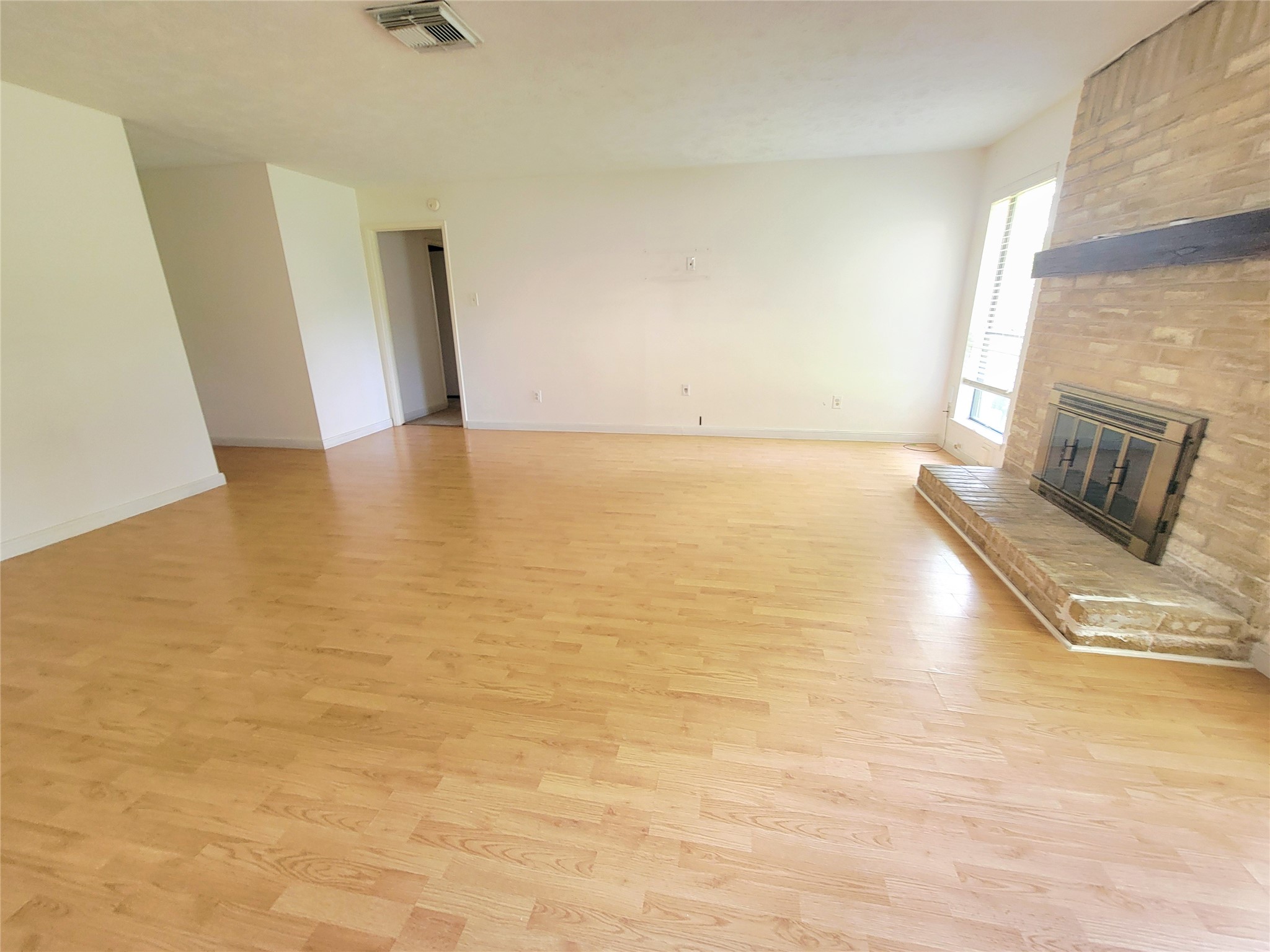 3005 Winchester Property Photo 4