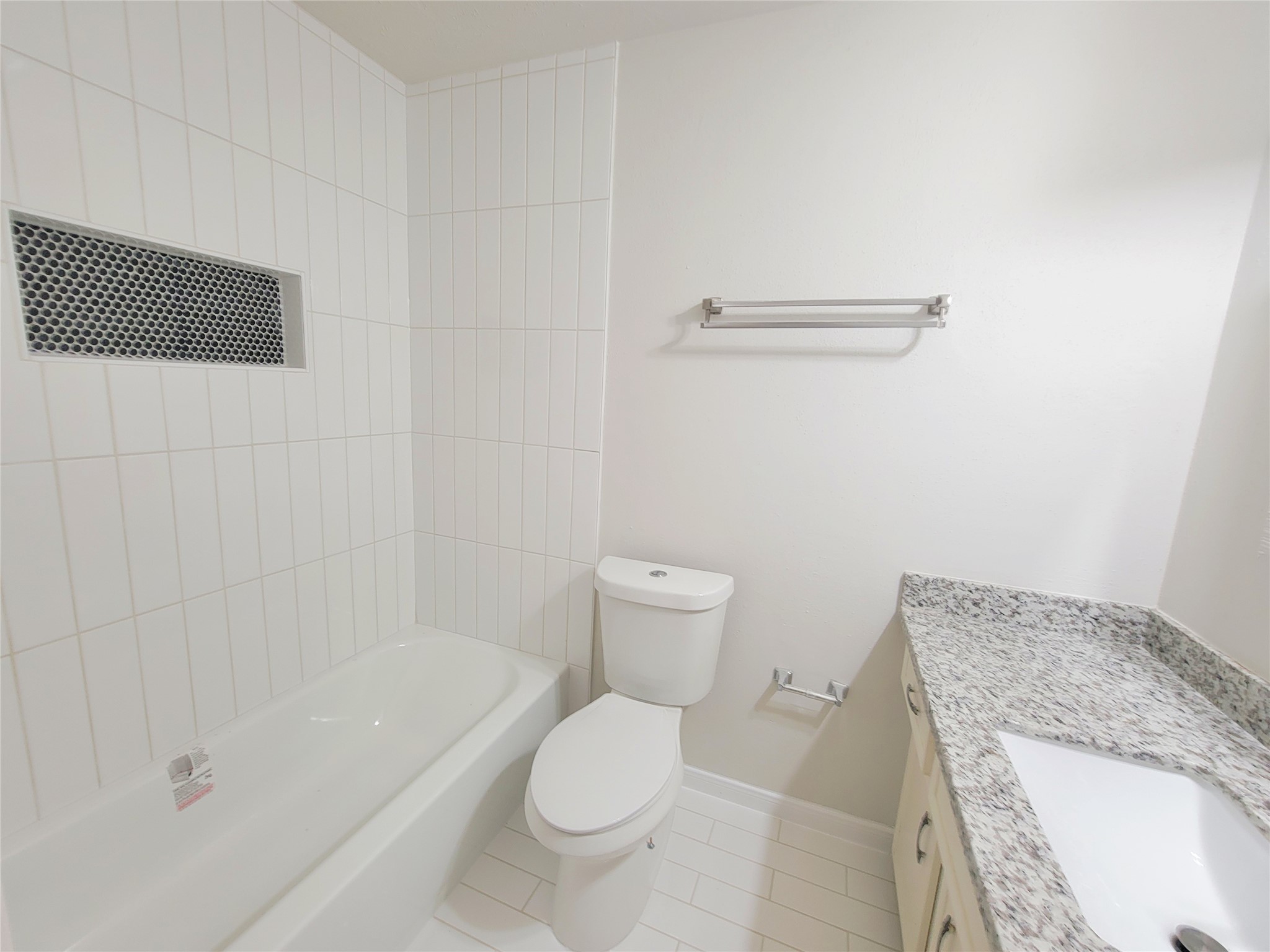 3005 Winchester Property Photo 5