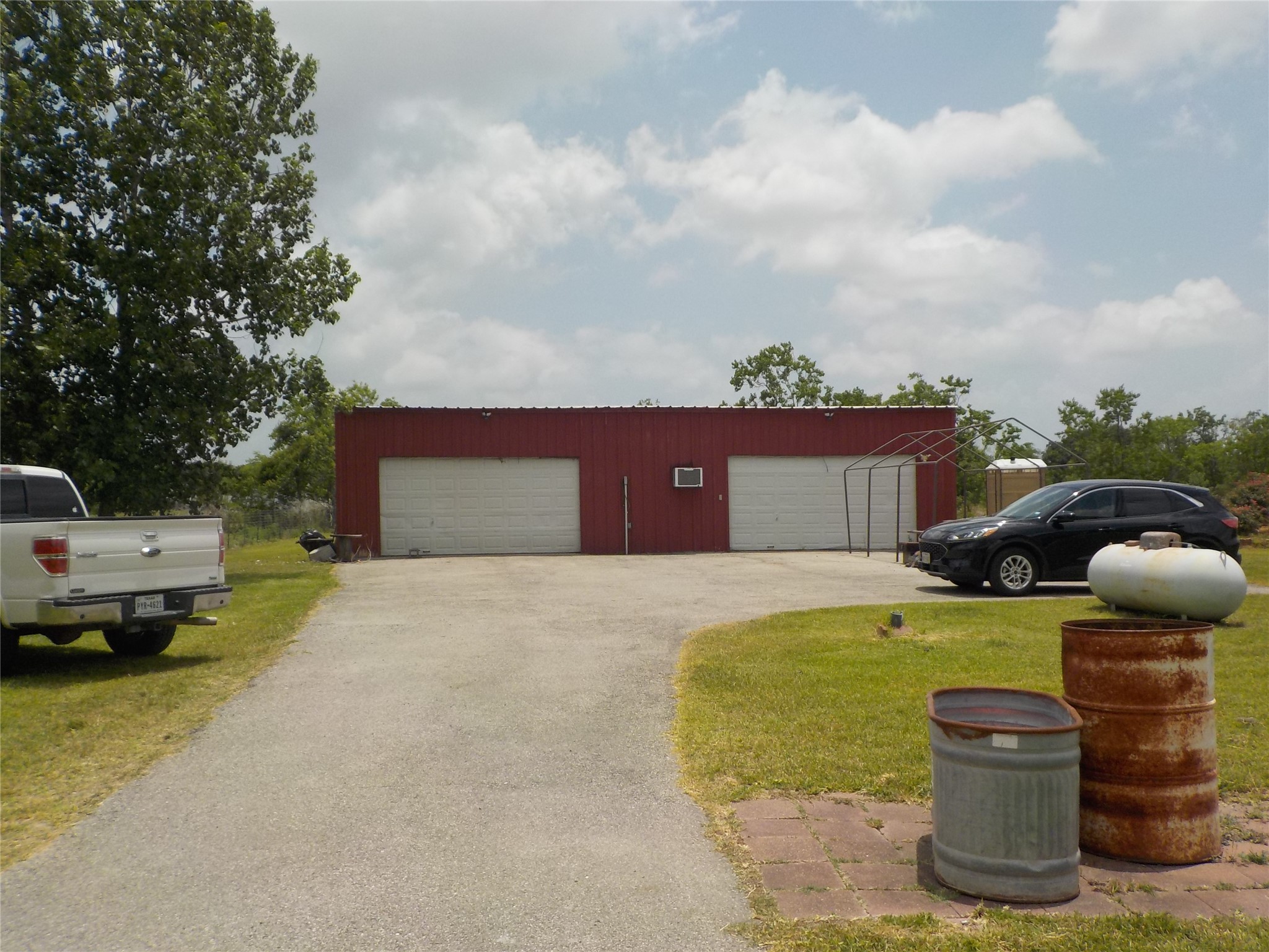 1927 County Road 486 Property Photo 4