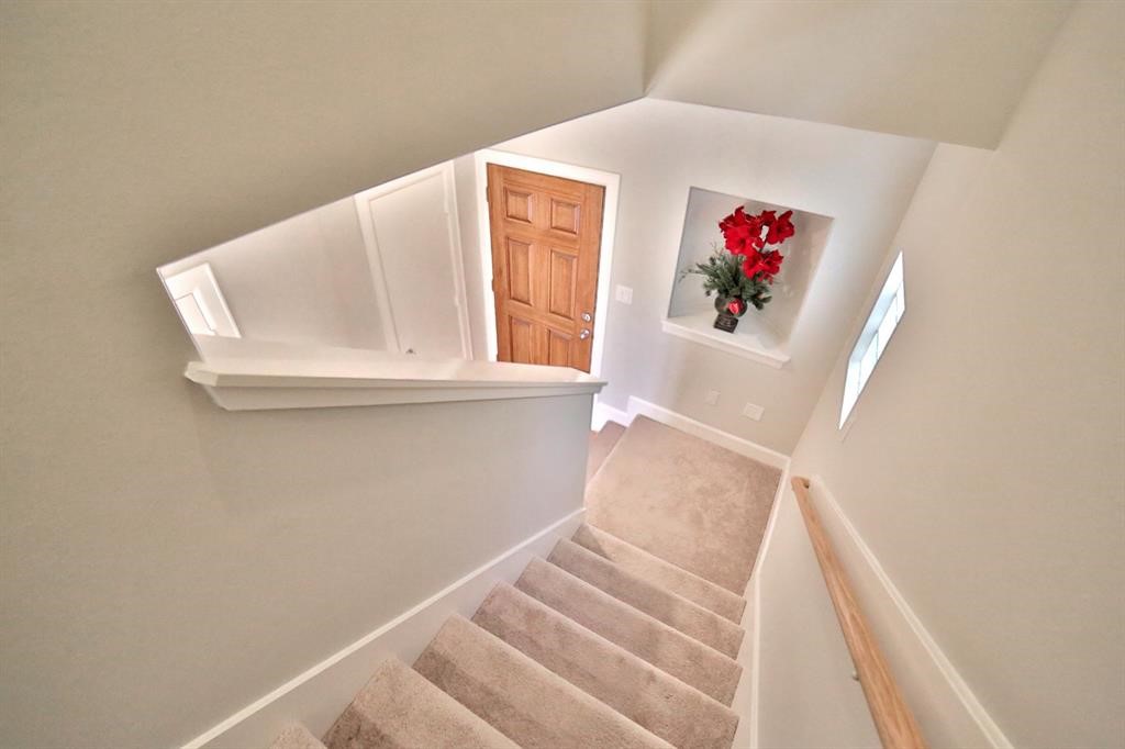 3719 Main Poplar Drive Property Photo 10
