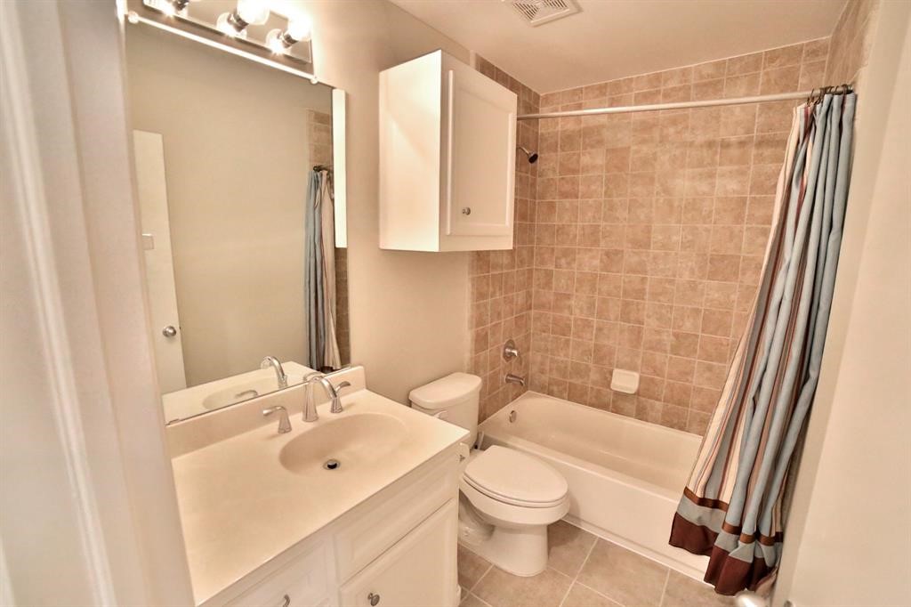 3719 Main Poplar Drive Property Photo 14