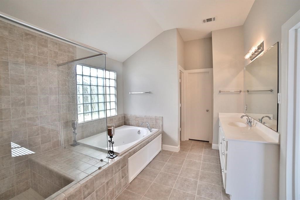 3719 Main Poplar Drive Property Photo 20