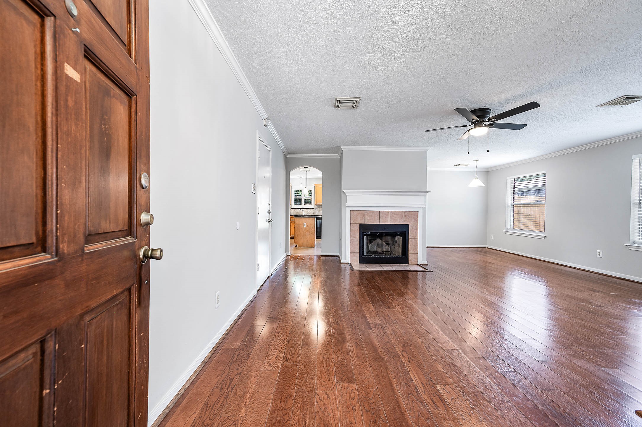 5922 James Place Property Photo 4