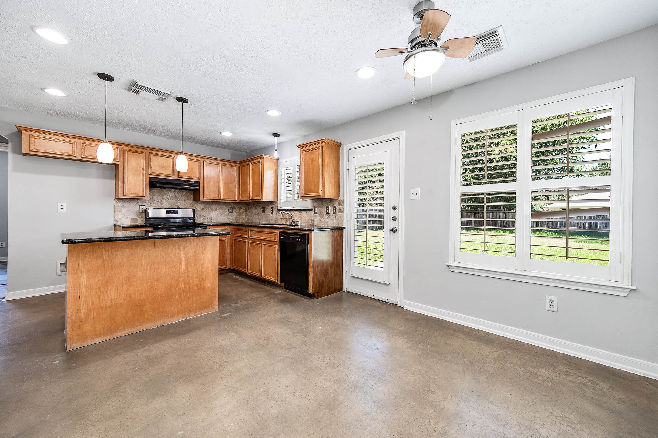 5922 James Place Property Photo 11