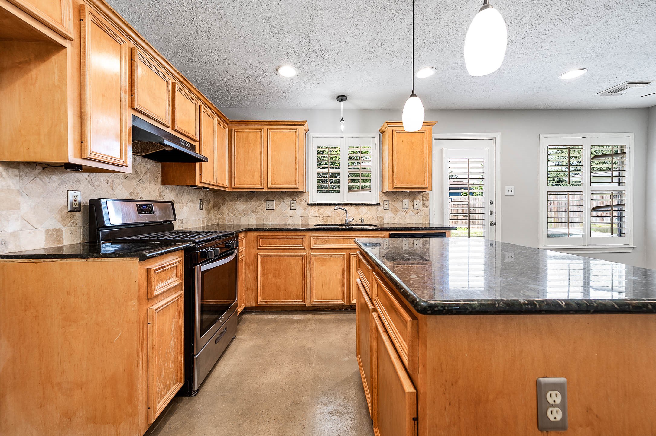 5922 James Place Property Photo 14