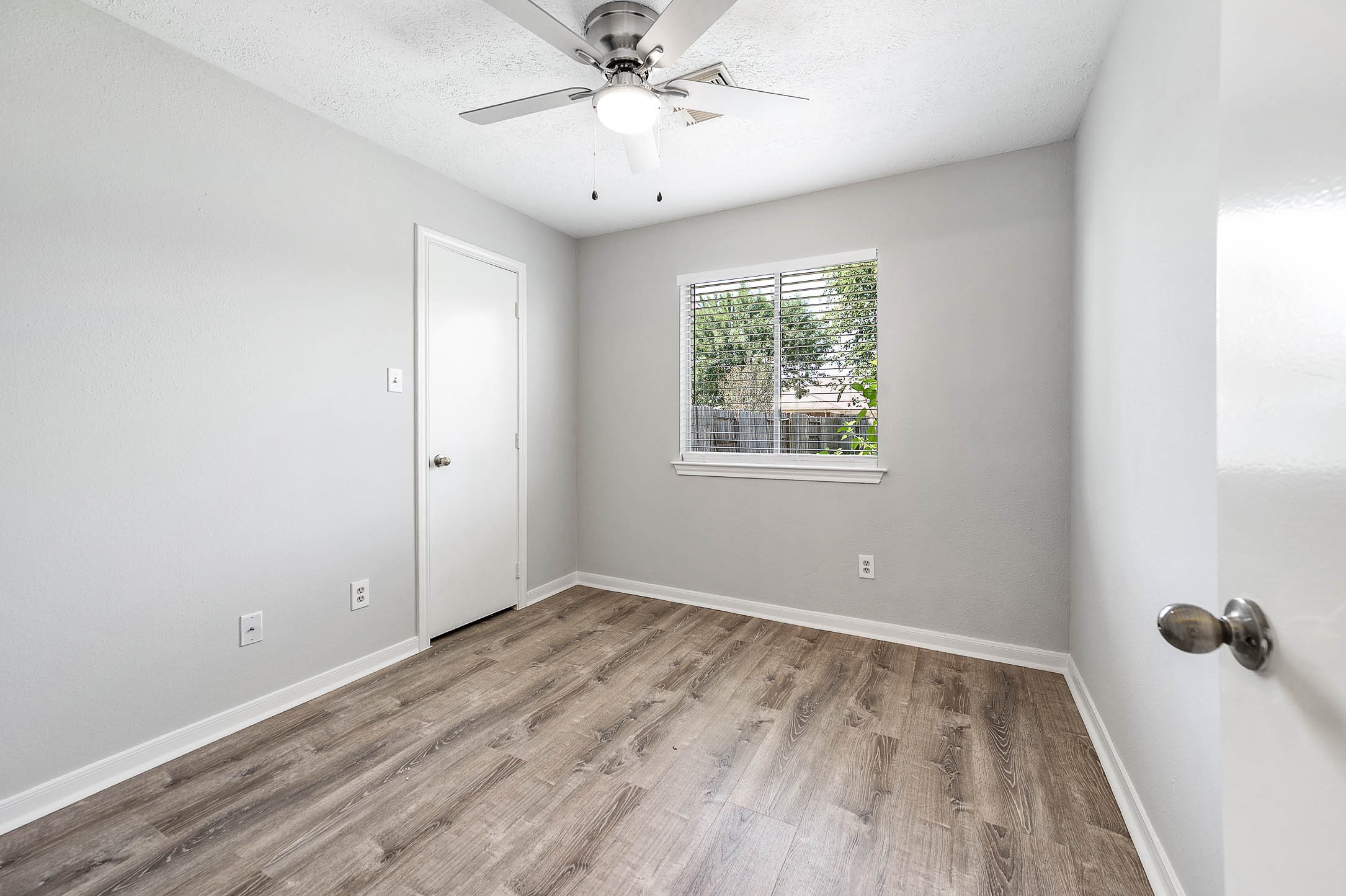 5922 James Place Property Photo 16