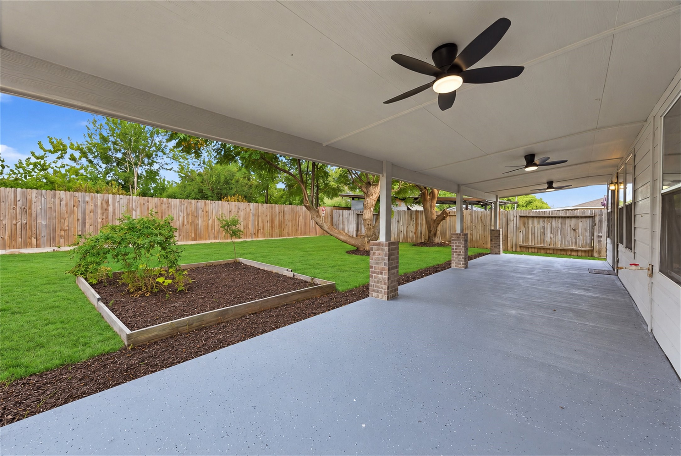 3435 Red Cedar Drive Property Photo 4