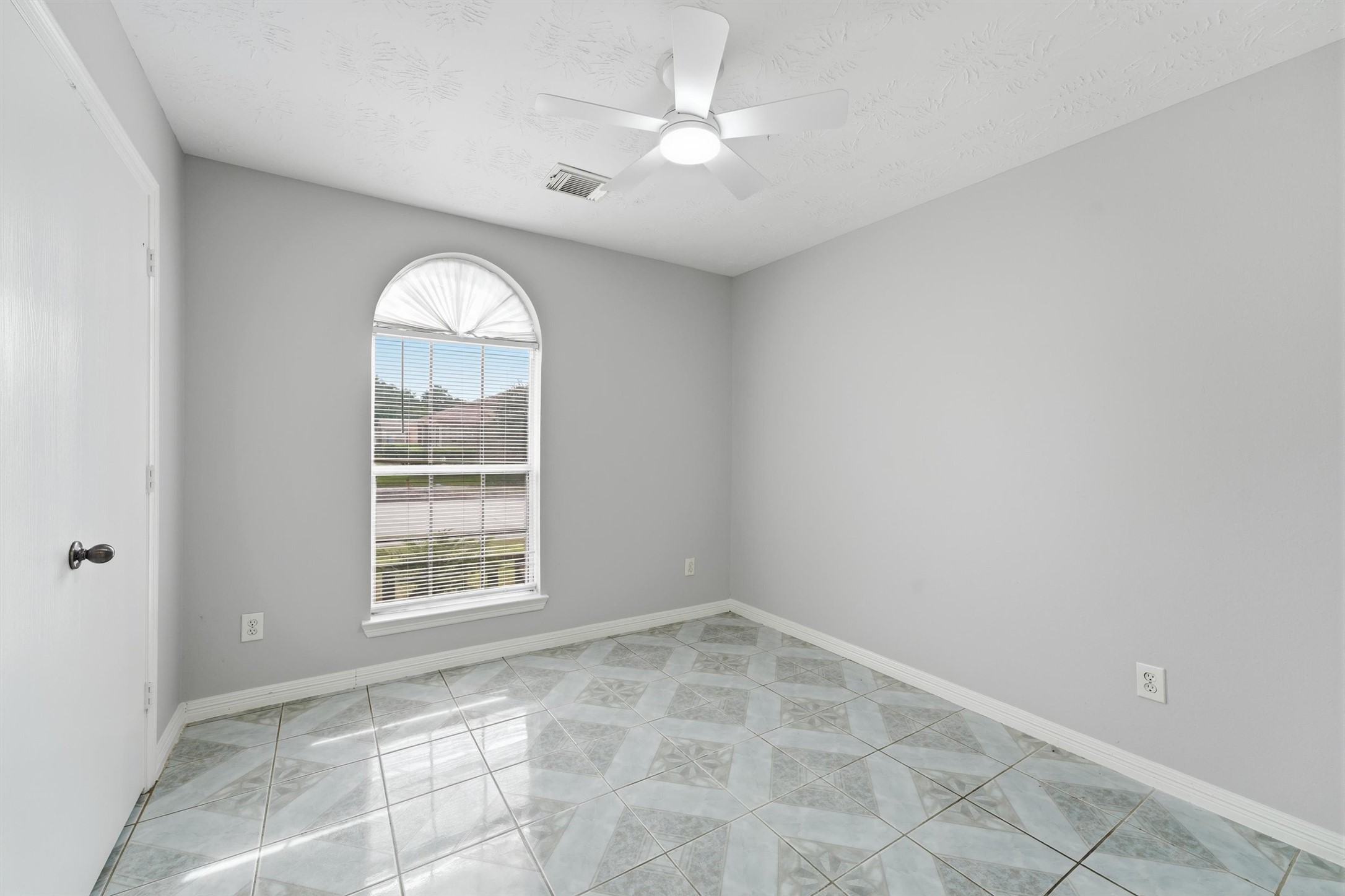 3435 Red Cedar Drive Property Photo 9