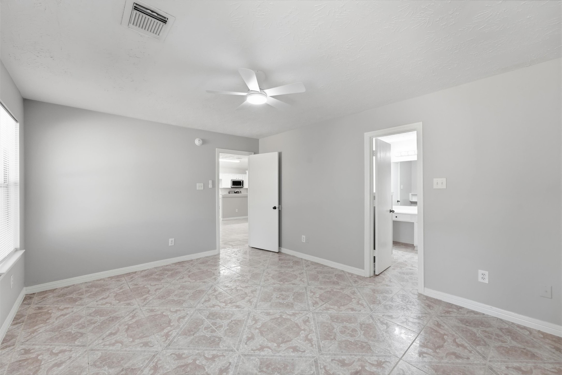 3435 Red Cedar Drive Property Photo 18