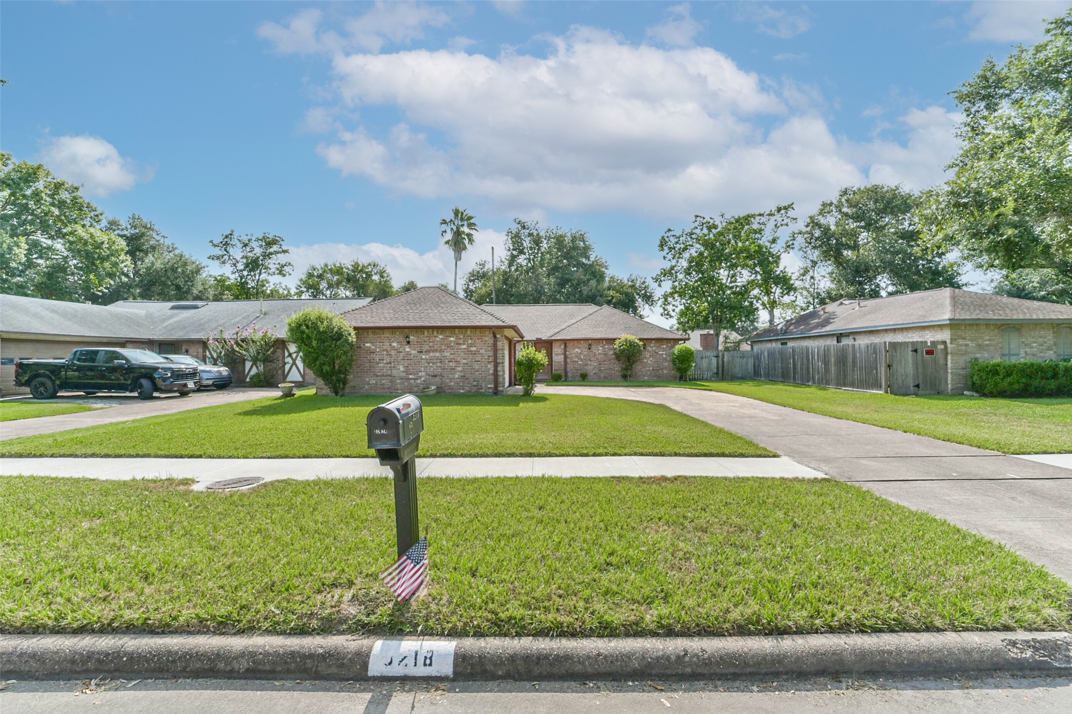 3218 Cherry Creek Drive Property Photo 2