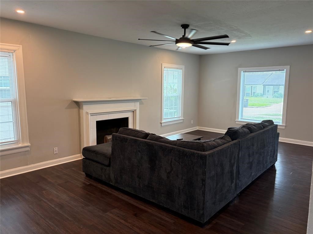 3711 Eagle Street Property Photo 4