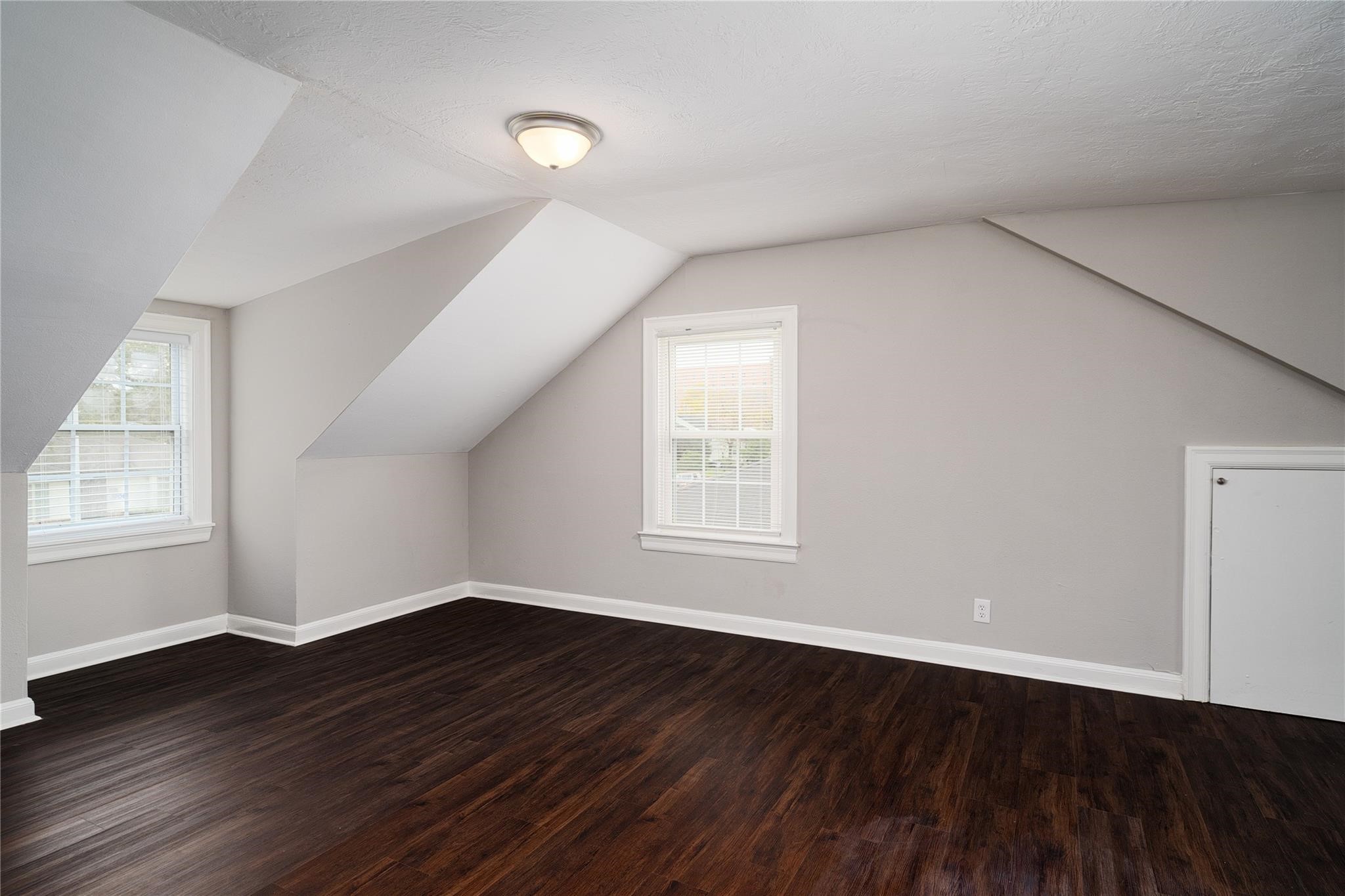 3711 Eagle Street Property Photo 12