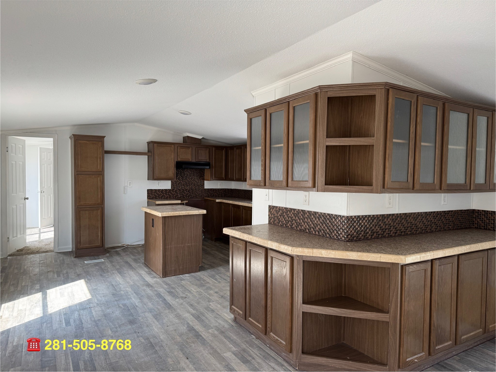 16206 Wood Drive Property Photo 1