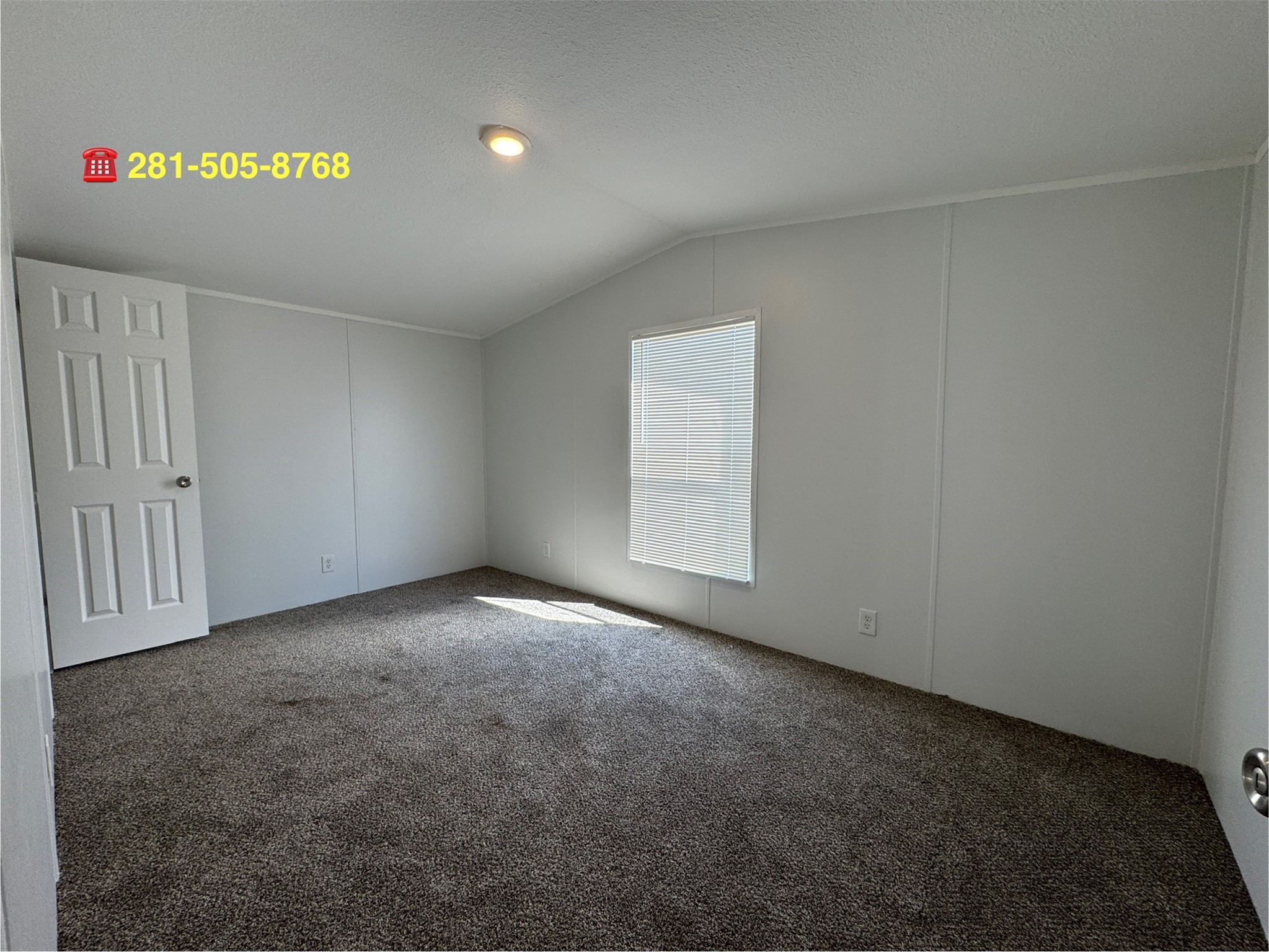 16206 Wood Drive Property Photo 5