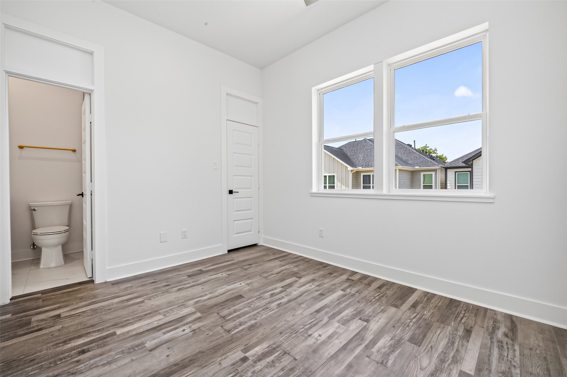 1928 Laverne Street Property Photo 24