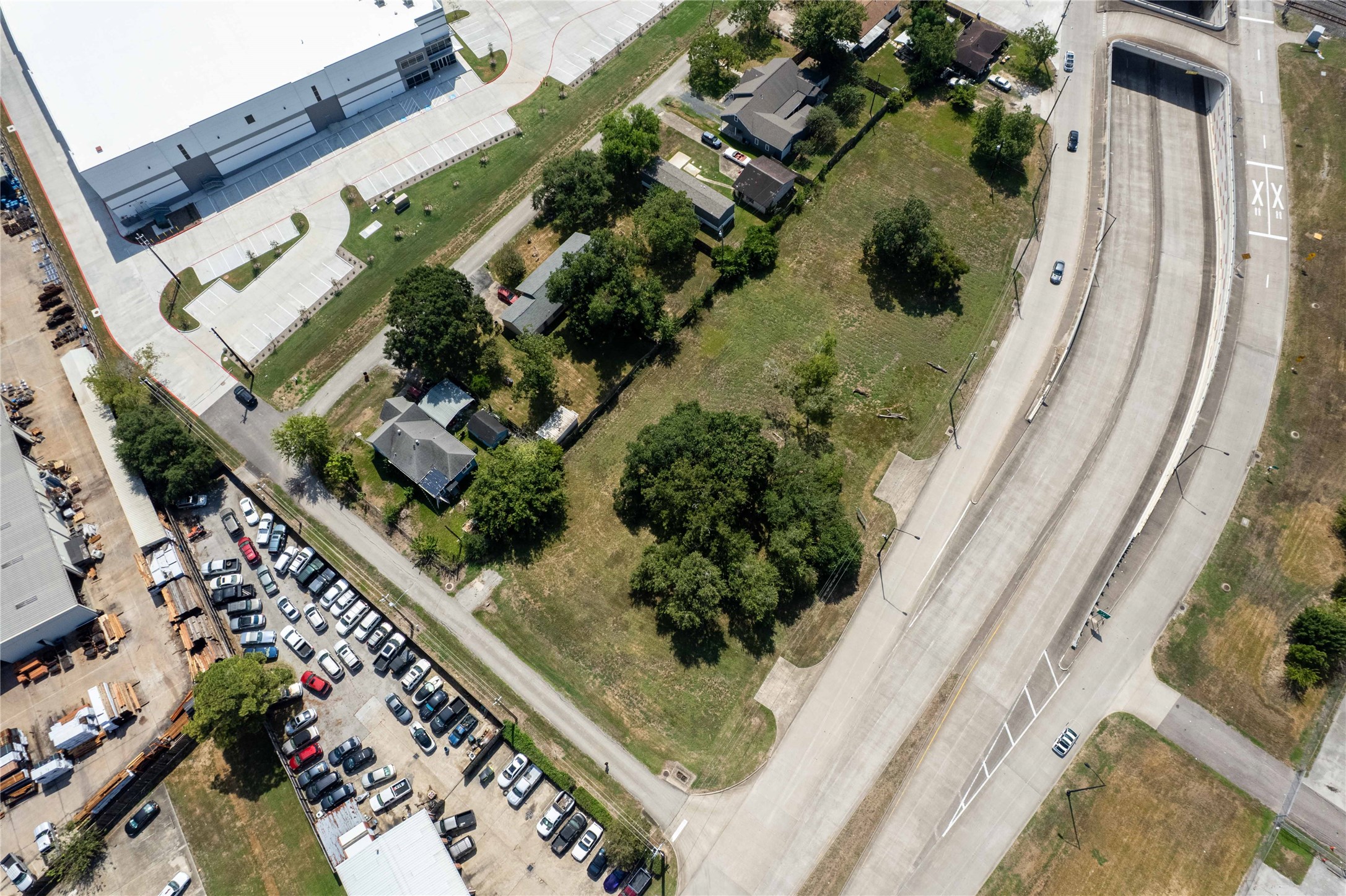 14027 Stafford Road Property Photo 2