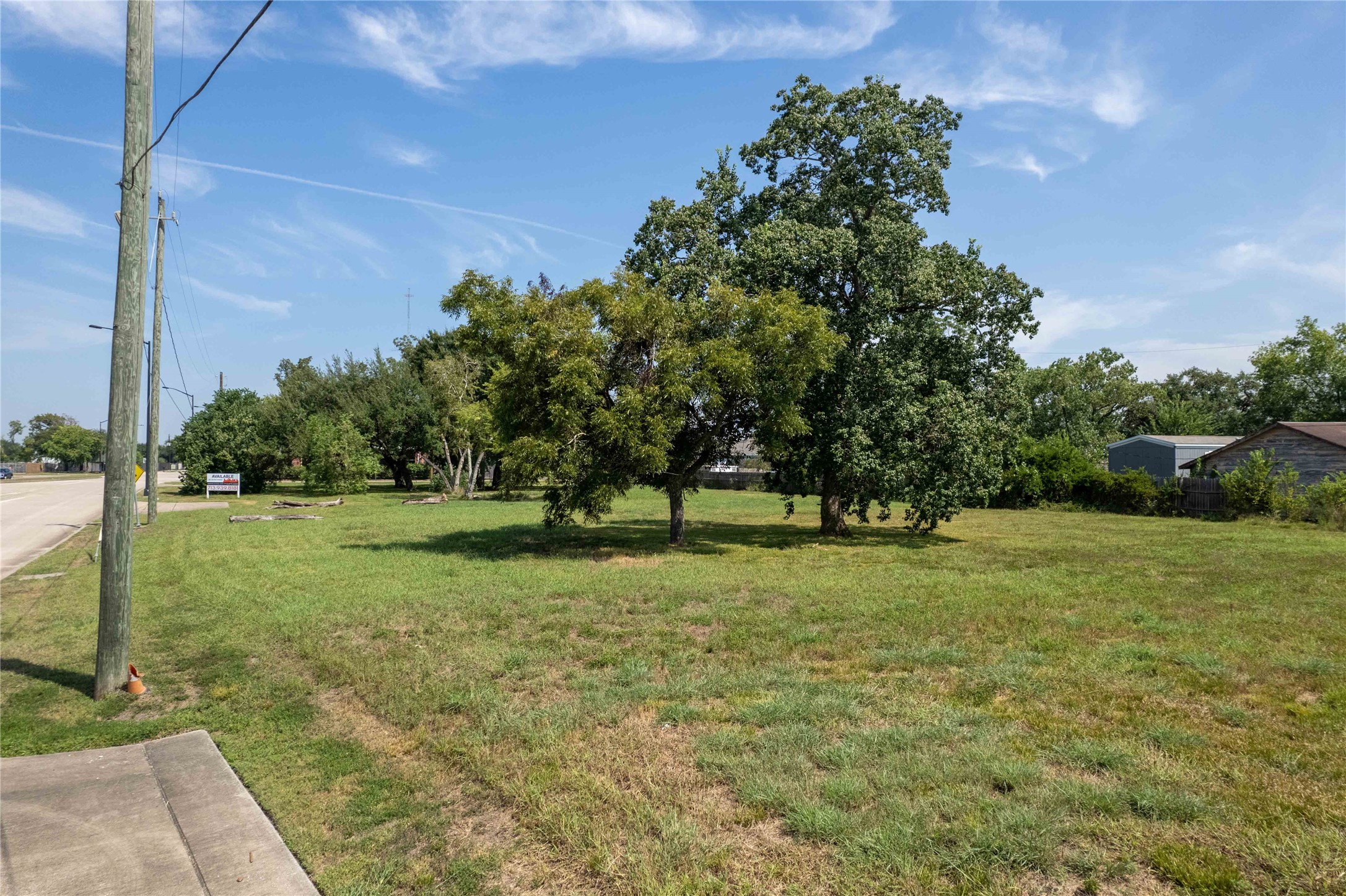 14027 Stafford Road Property Photo 5