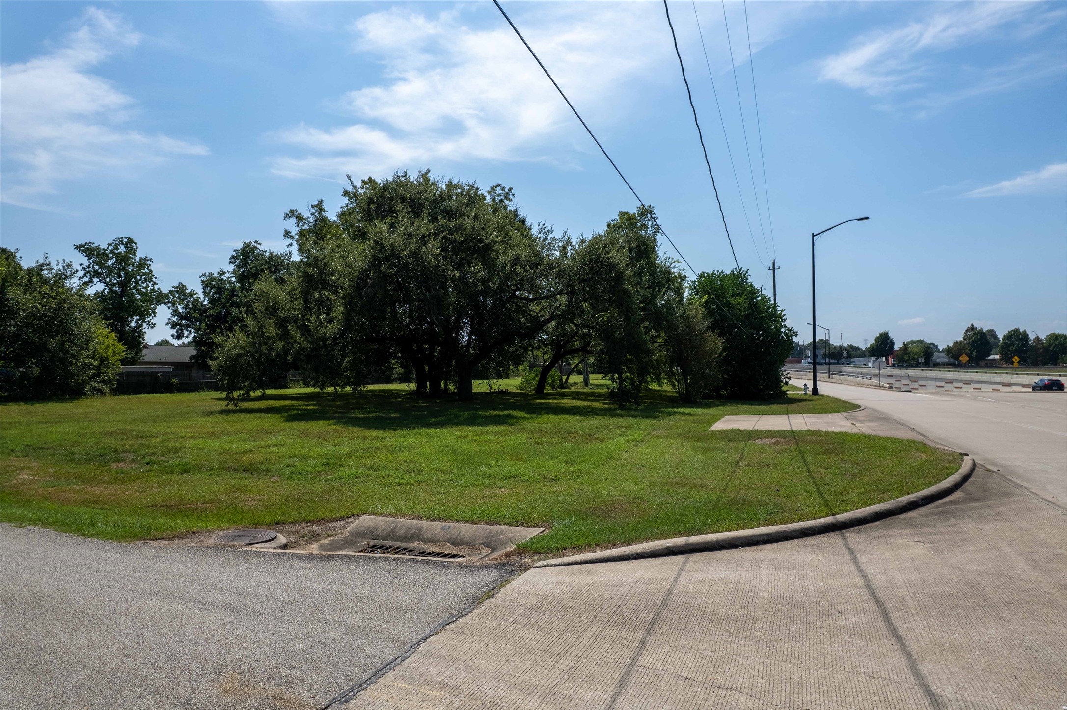14027 Stafford Road Property Photo 6