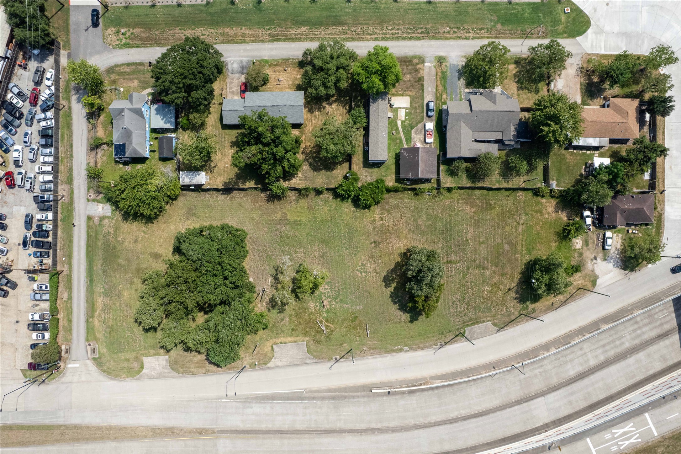 14027 Stafford Road Property Photo 7